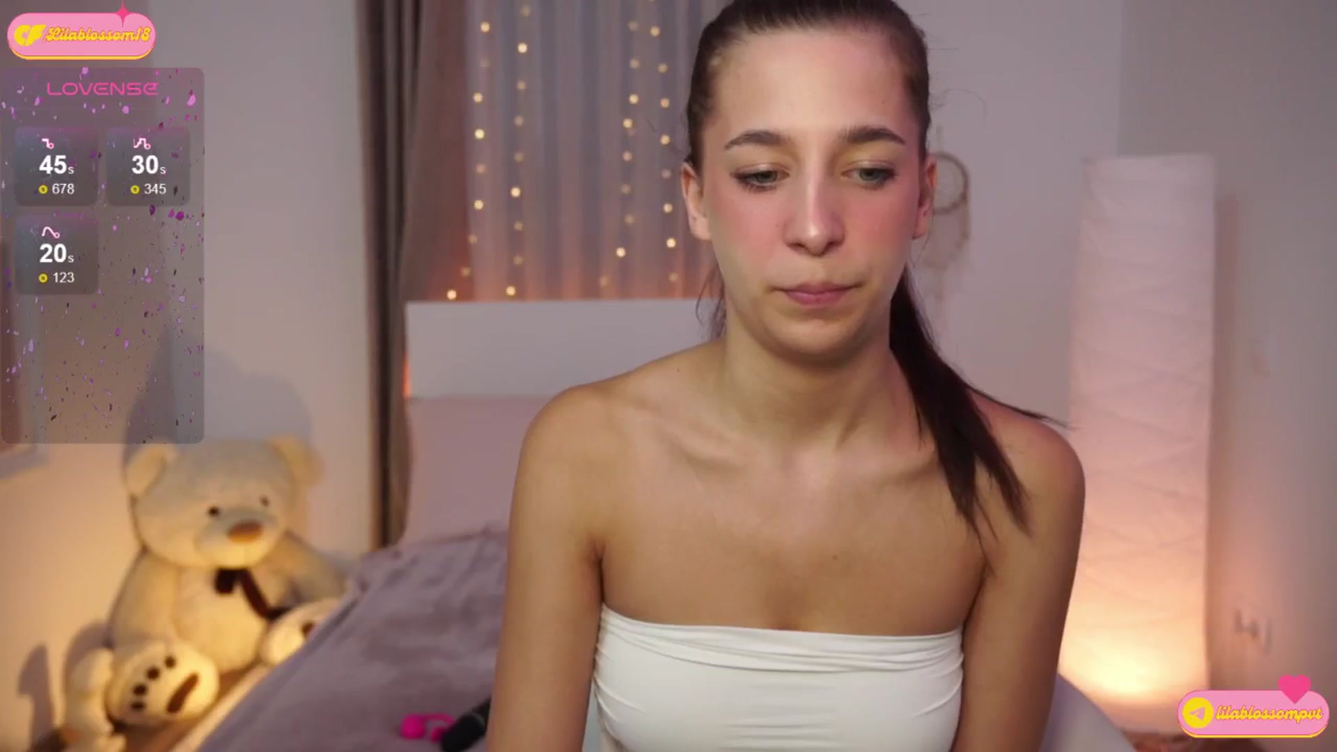 Gallery image thumbnail from LilaBlossom's myfreecams stream on, 08/22/2024, 10:38 image 18 of 20