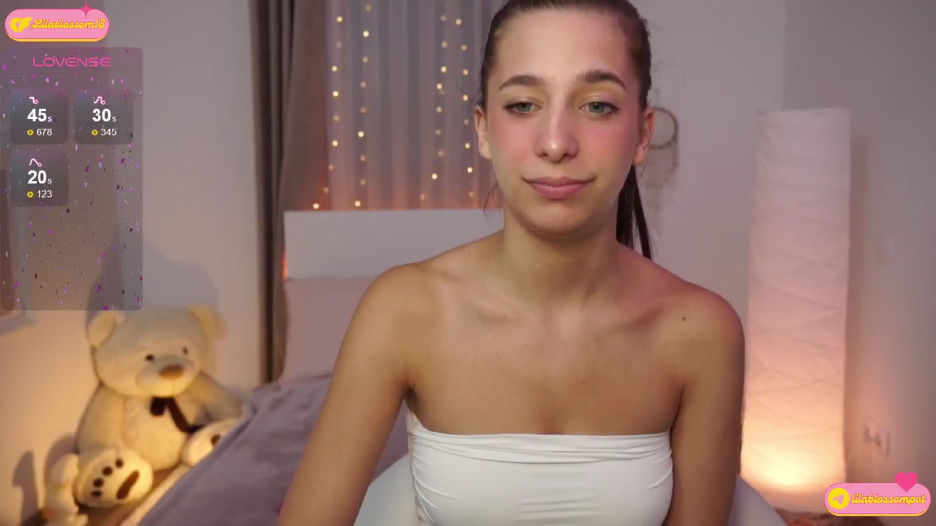 Gallery image thumbnail from LilaBlossom's myfreecams stream on, 08/22/2024, 10:38 image 19 of 20