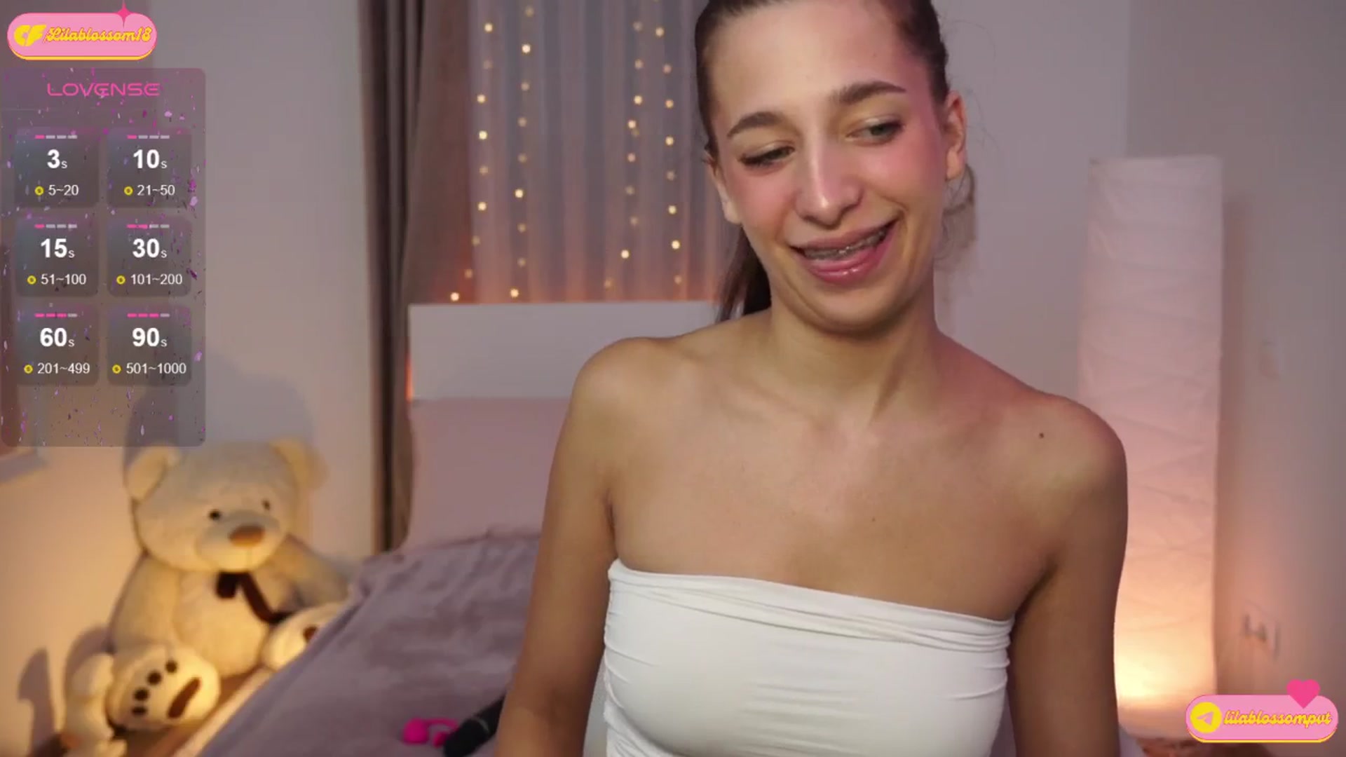 Gallery image thumbnail from LilaBlossom's myfreecams stream on, 08/22/2024, 10:38 image 17 of 20