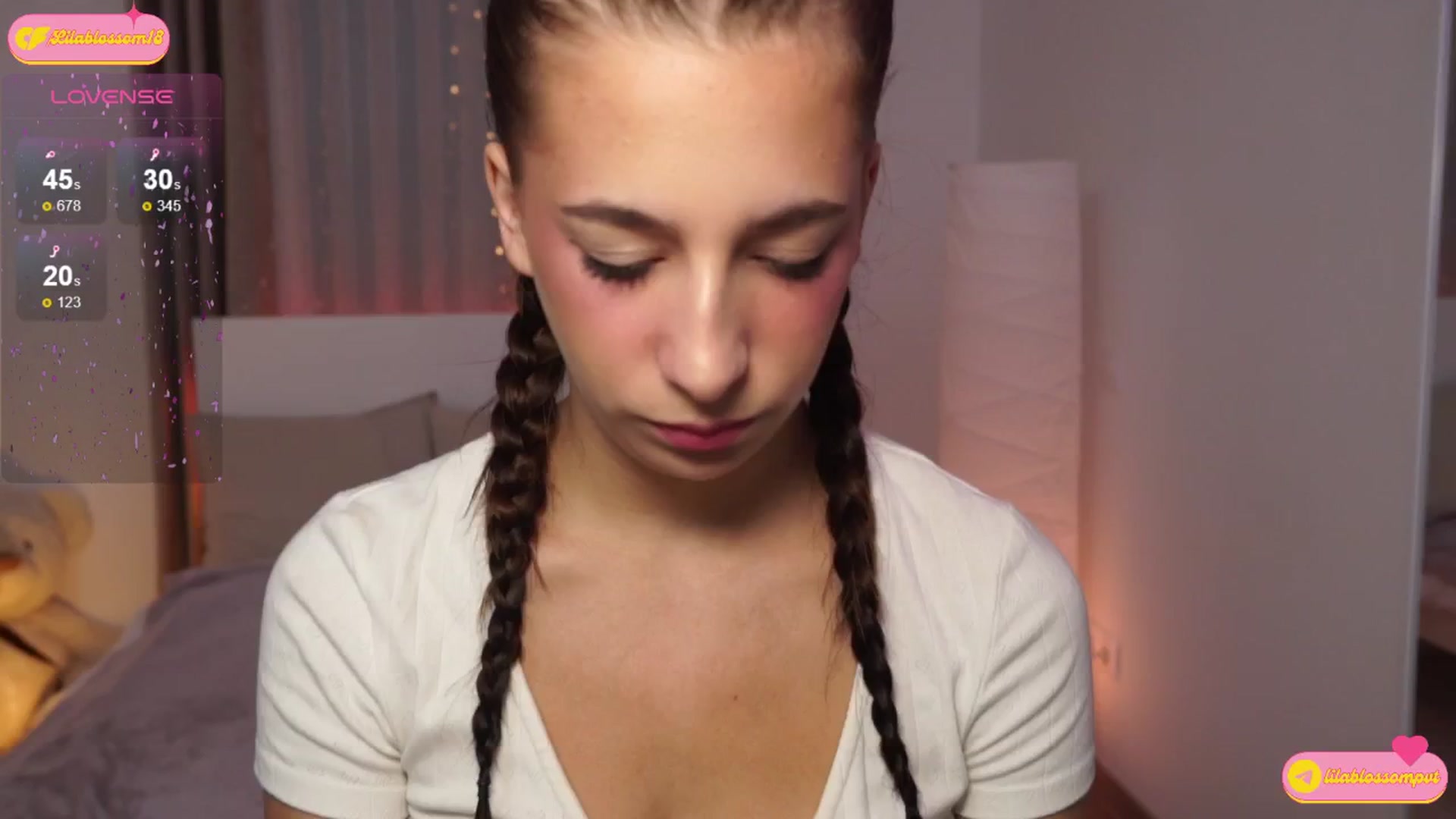 Gallery image thumbnail from LilaBlossom's myfreecams stream on, 08/28/2024, 16:04 image 1 of 20