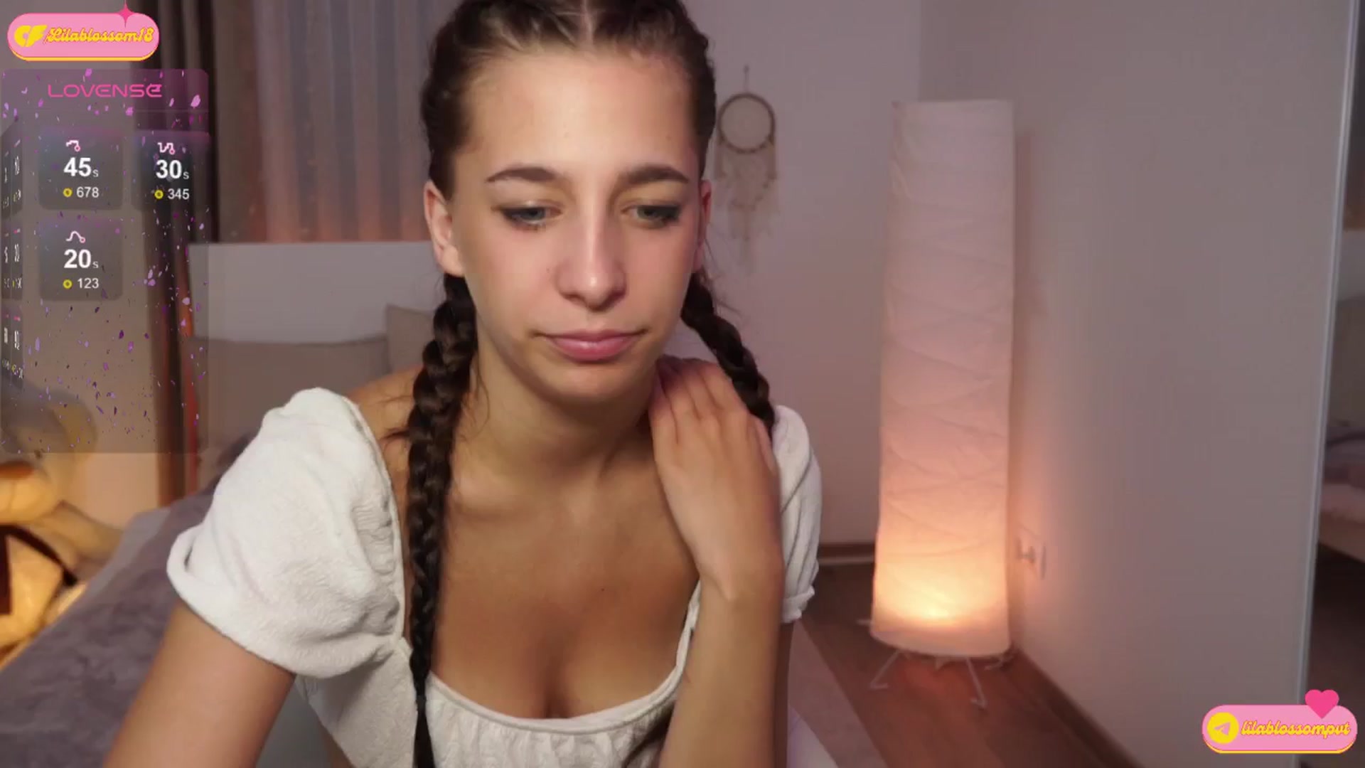 Gallery image thumbnail from LilaBlossom's myfreecams stream on, 08/29/2024, 05:51 image 10 of 20