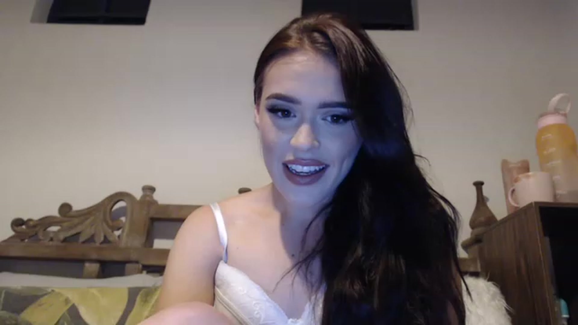 Gallery image thumbnail from LilaWylde's myfreecams stream on, 07/09/2023, 18:02 image 3 of 20