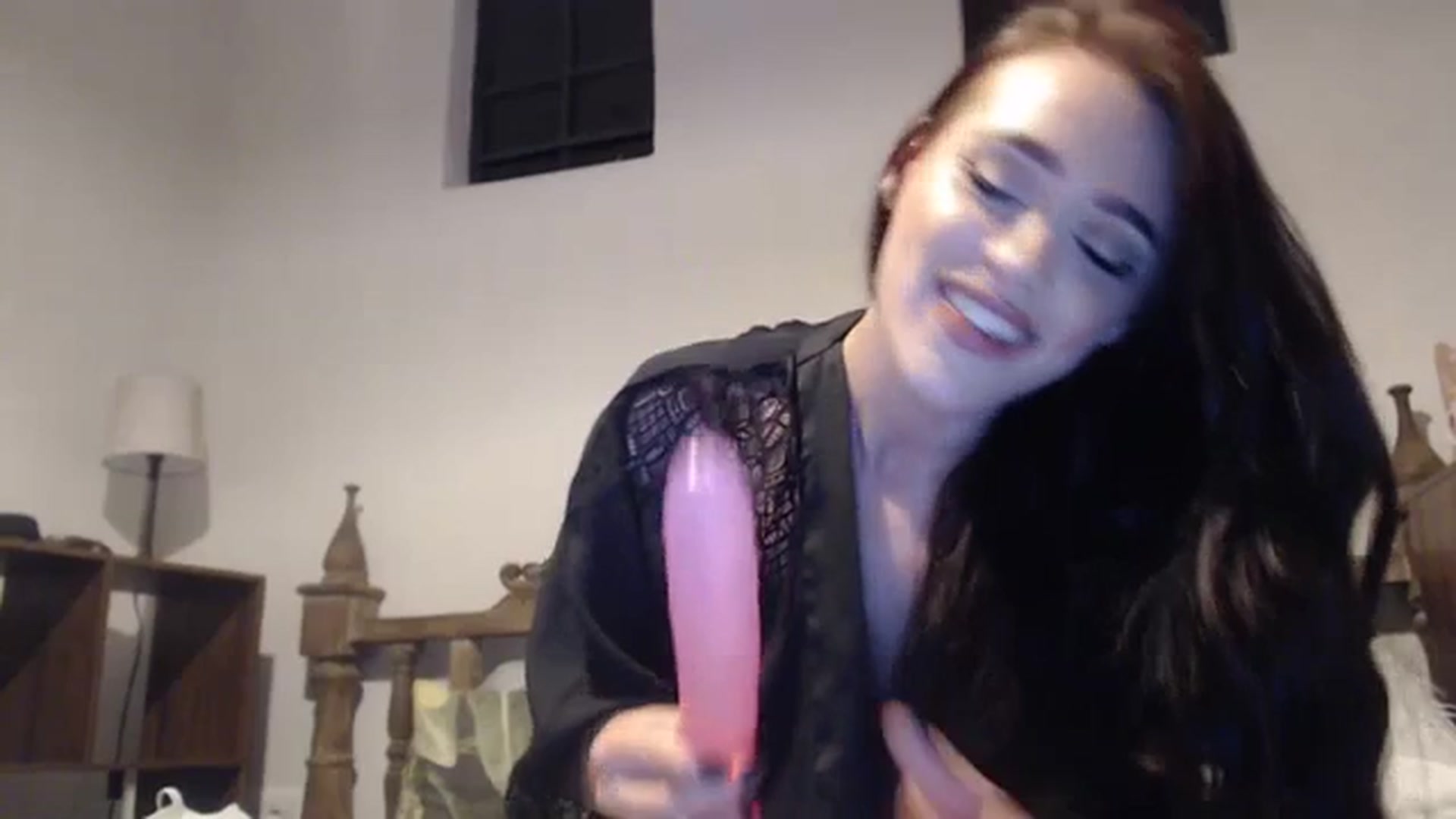 Gallery image thumbnail from LilaWylde's myfreecams stream on, 07/09/2023, 18:25 image 13 of 20