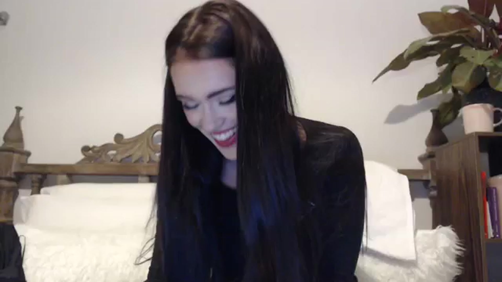 Gallery image thumbnail from LilaWylde's myfreecams stream on, 08/09/2023, 19:22 image 2 of 20