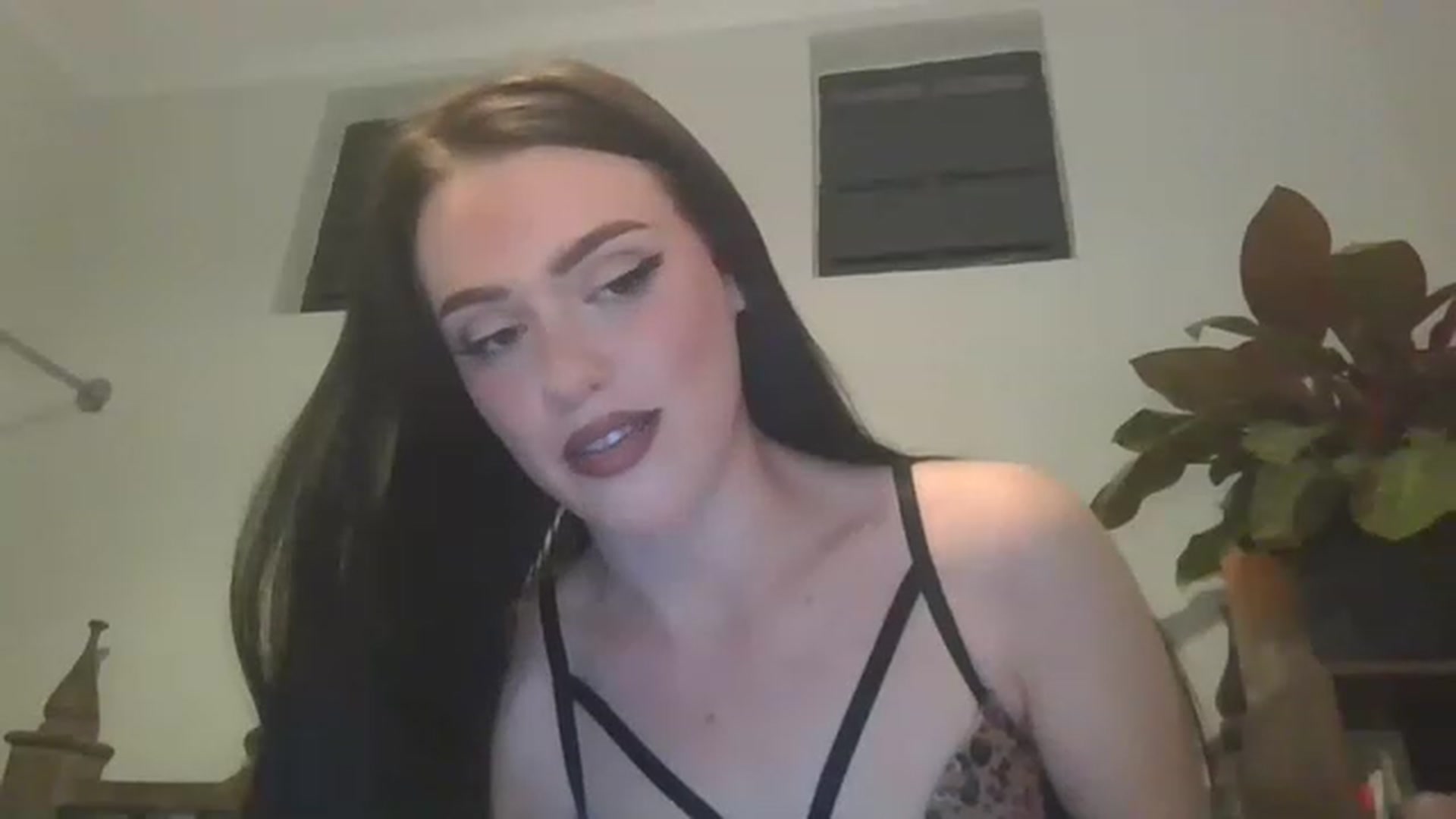 Gallery image thumbnail from LilaWylde's myfreecams stream on, 08/16/2023, 19:48 image 18 of 20