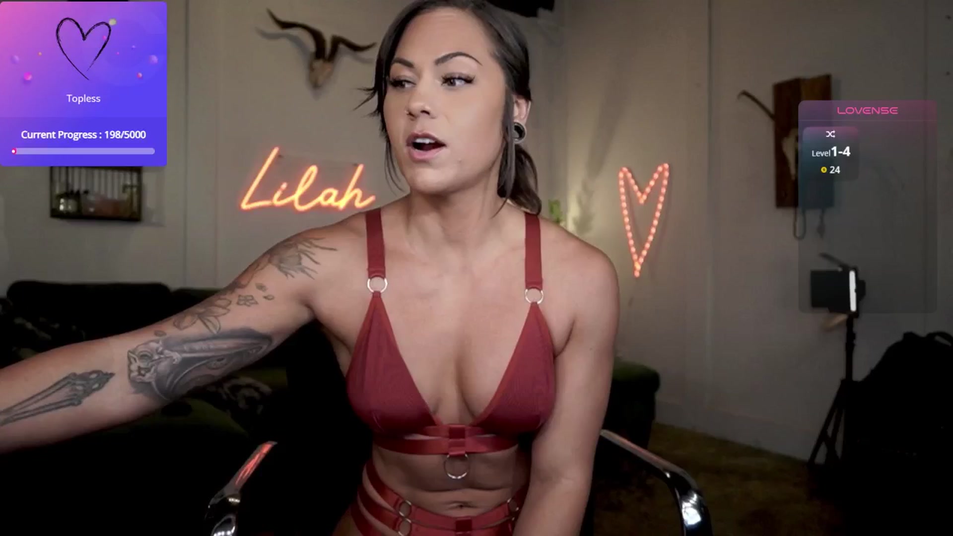 Gallery image thumbnail from Lilah_Fit's myfreecams stream on, 04/21/2026, 24:02 image 4 of 20