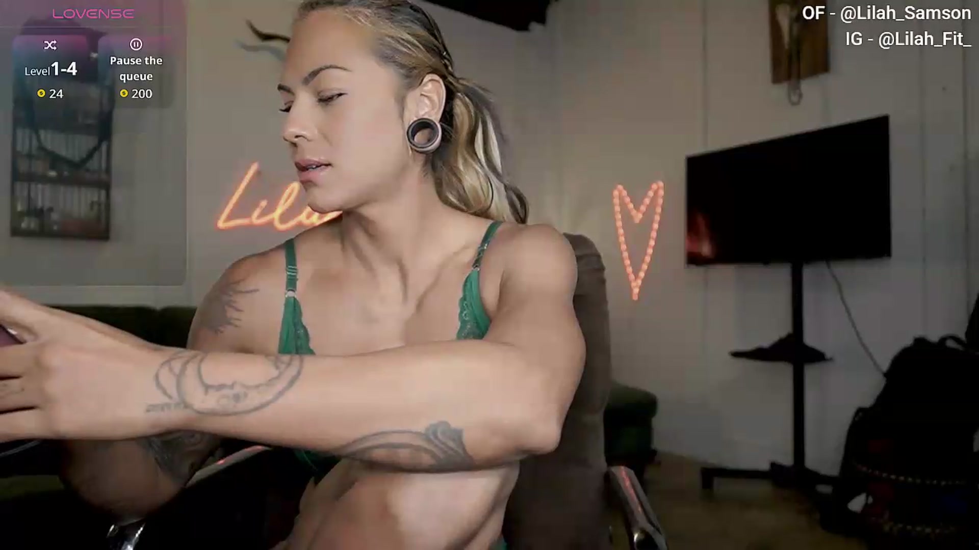 Gallery image thumbnail from Lilah_Fit's myfreecams stream on, 08/11/2026, 23:03 image 14 of 20