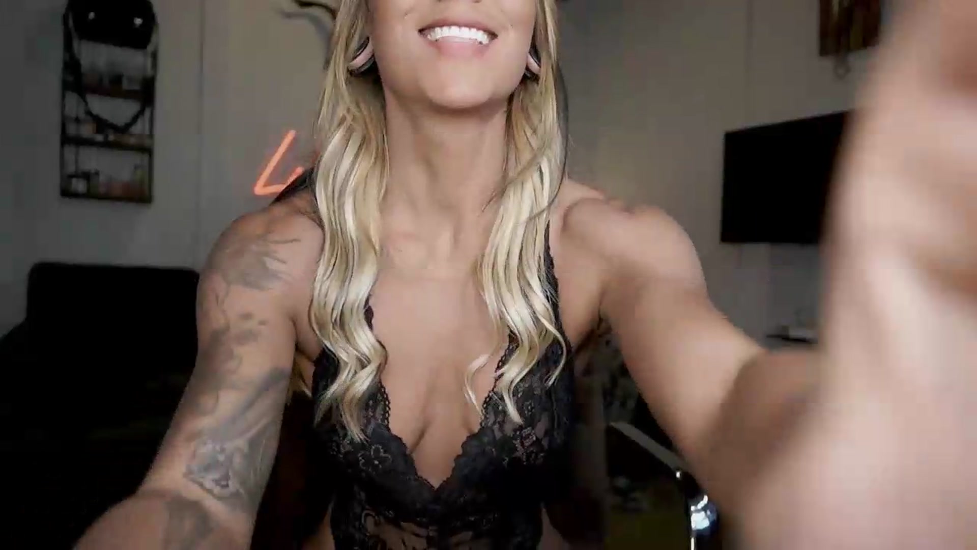 Gallery image thumbnail from Lilah_Fit's myfreecams stream on, 08/14/2026, 01:09 image 15 of 20