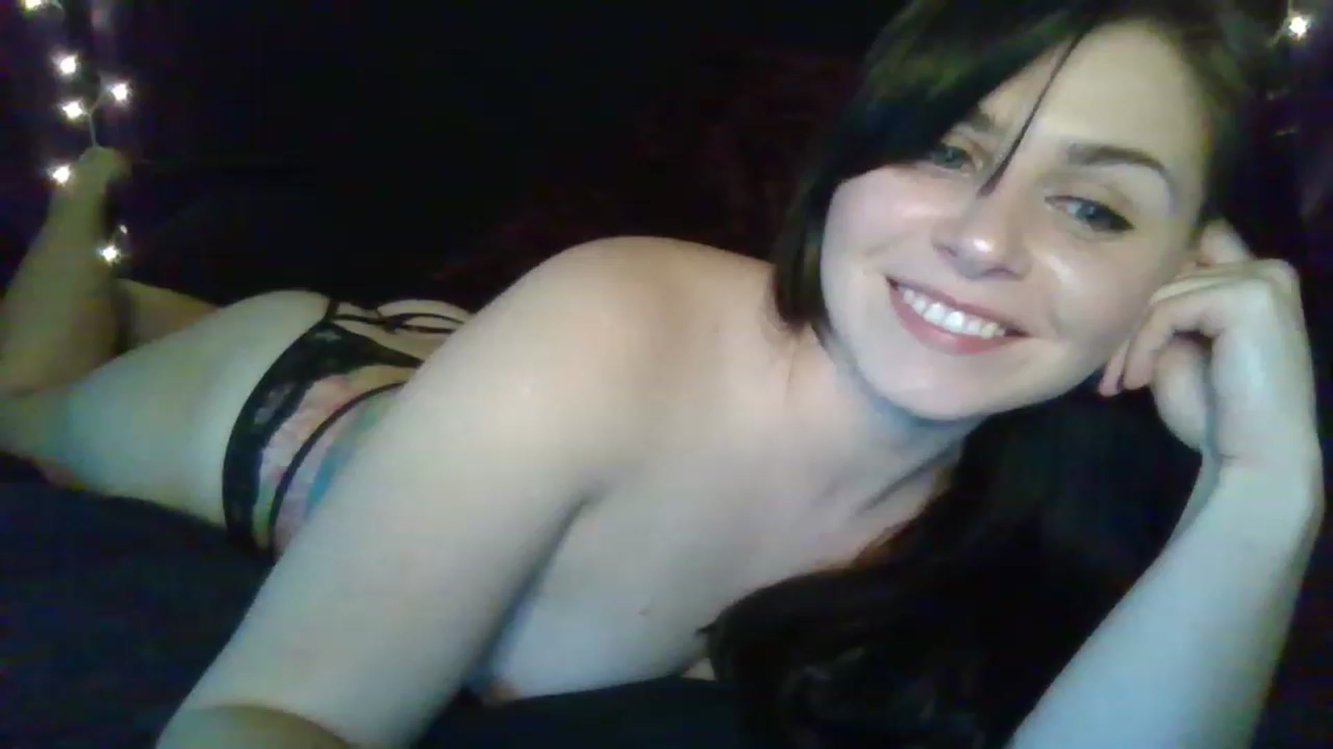 Gallery image thumbnail from Lilbrat123's myfreecams stream on, 01/05/2023, 20:32 image 6 of 20