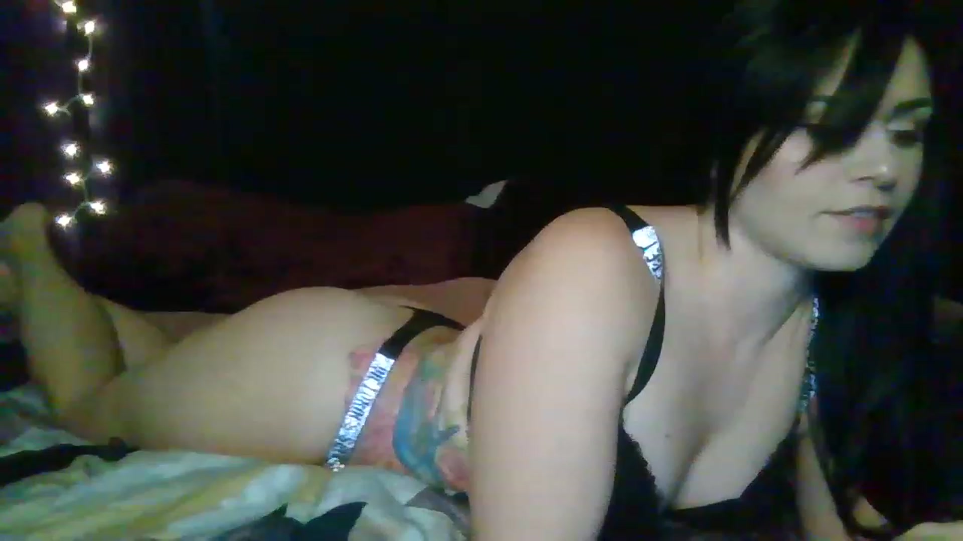 Gallery image thumbnail from Lilbrat123's myfreecams stream on, 01/06/2023, 17:22 image 1 of 20