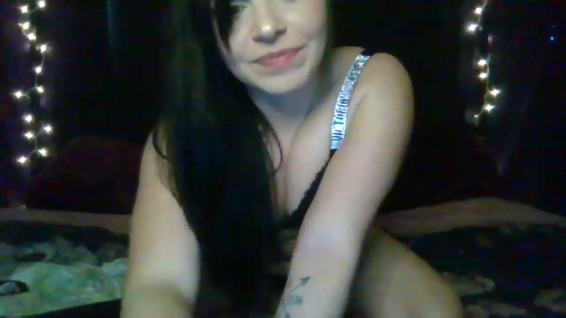 Gallery image thumbnail from Lilbrat123's myfreecams stream on, 01/06/2023, 17:22 image 18 of 20