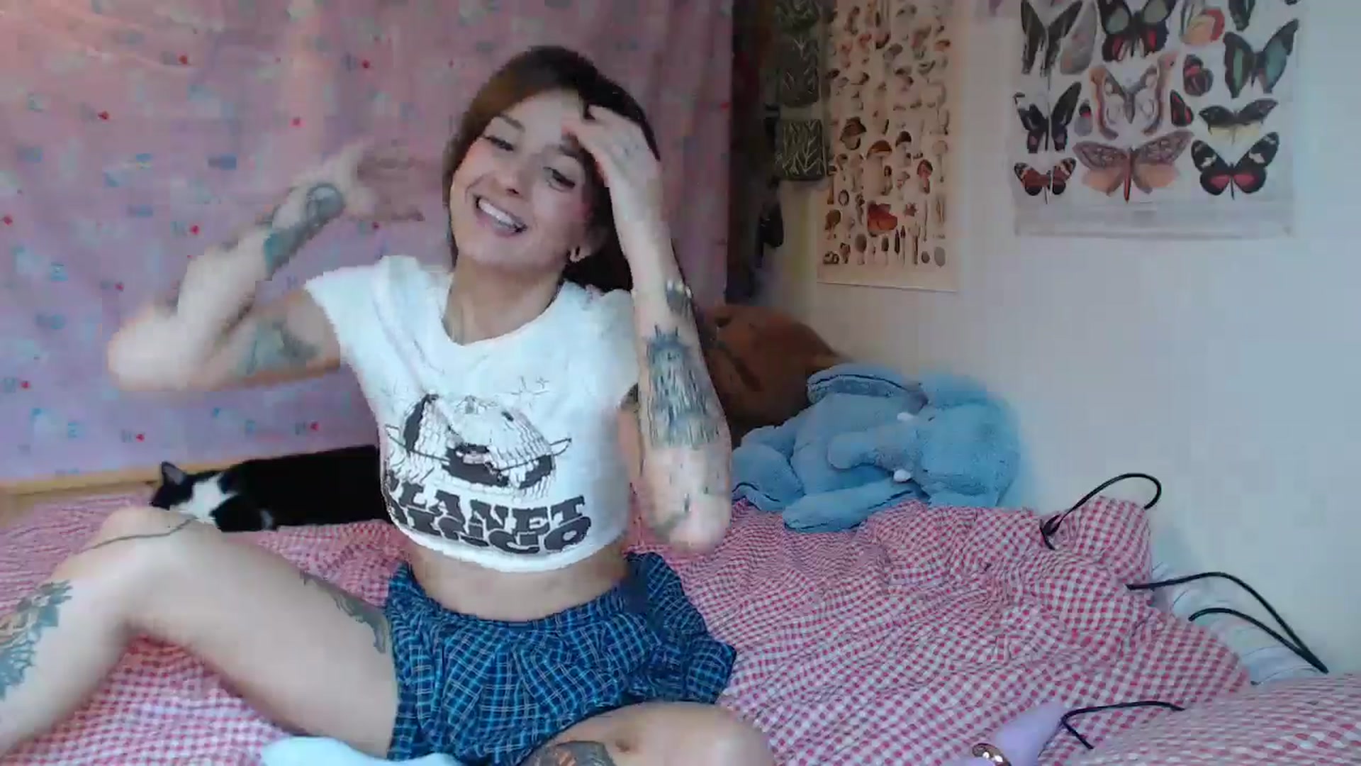 Gallery image thumbnail from Lilbunnyb's myfreecams stream on, 05/16/2024, 11:57 image 15 of 20