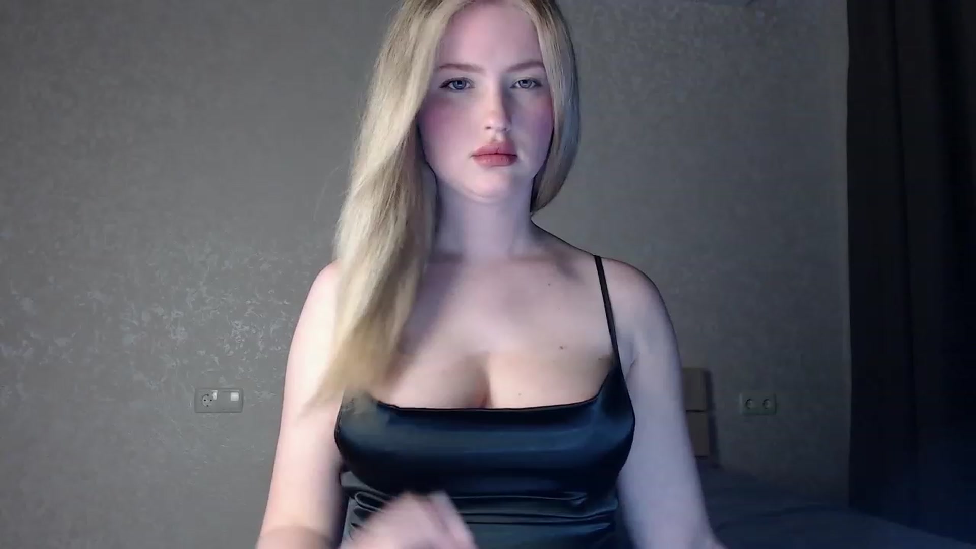 Gallery image thumbnail from Lilcutee's myfreecams stream on, 04/09/2023, 16:59 image 1 of 20