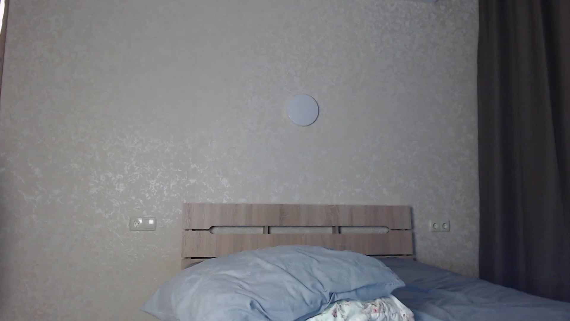 Gallery image thumbnail from Lilcutee's myfreecams stream on, 04/24/2023, 17:39 image 15 of 20