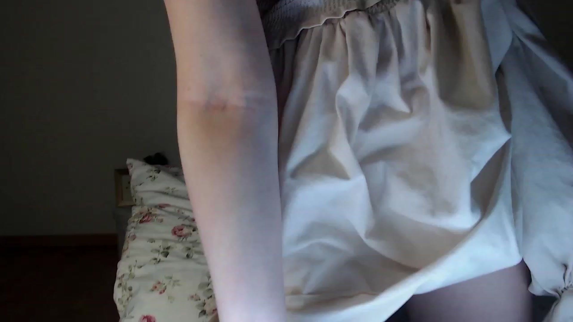 Gallery image thumbnail from Lilcutee's myfreecams stream on, 06/01/2023, 13:43 image 15 of 20
