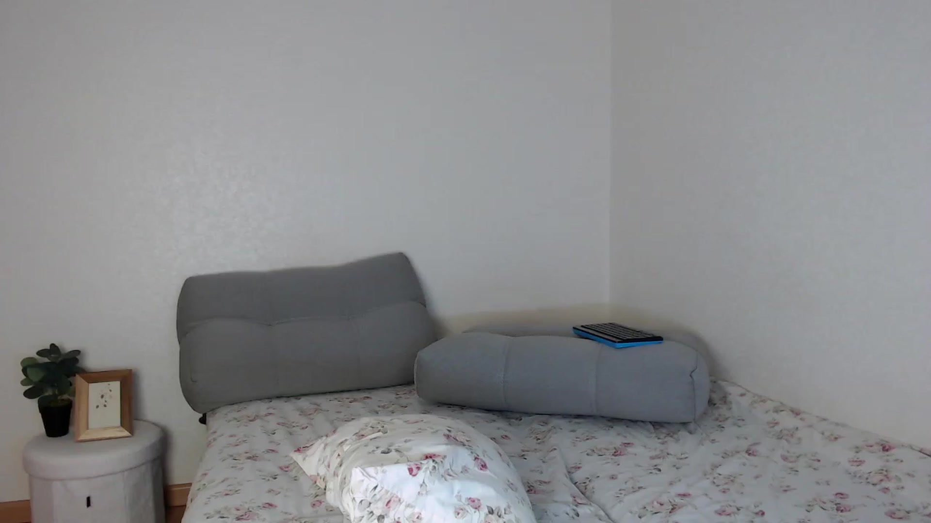 Gallery image thumbnail from Lilcutee's myfreecams stream on, 06/22/2023, 14:53 image 3 of 20
