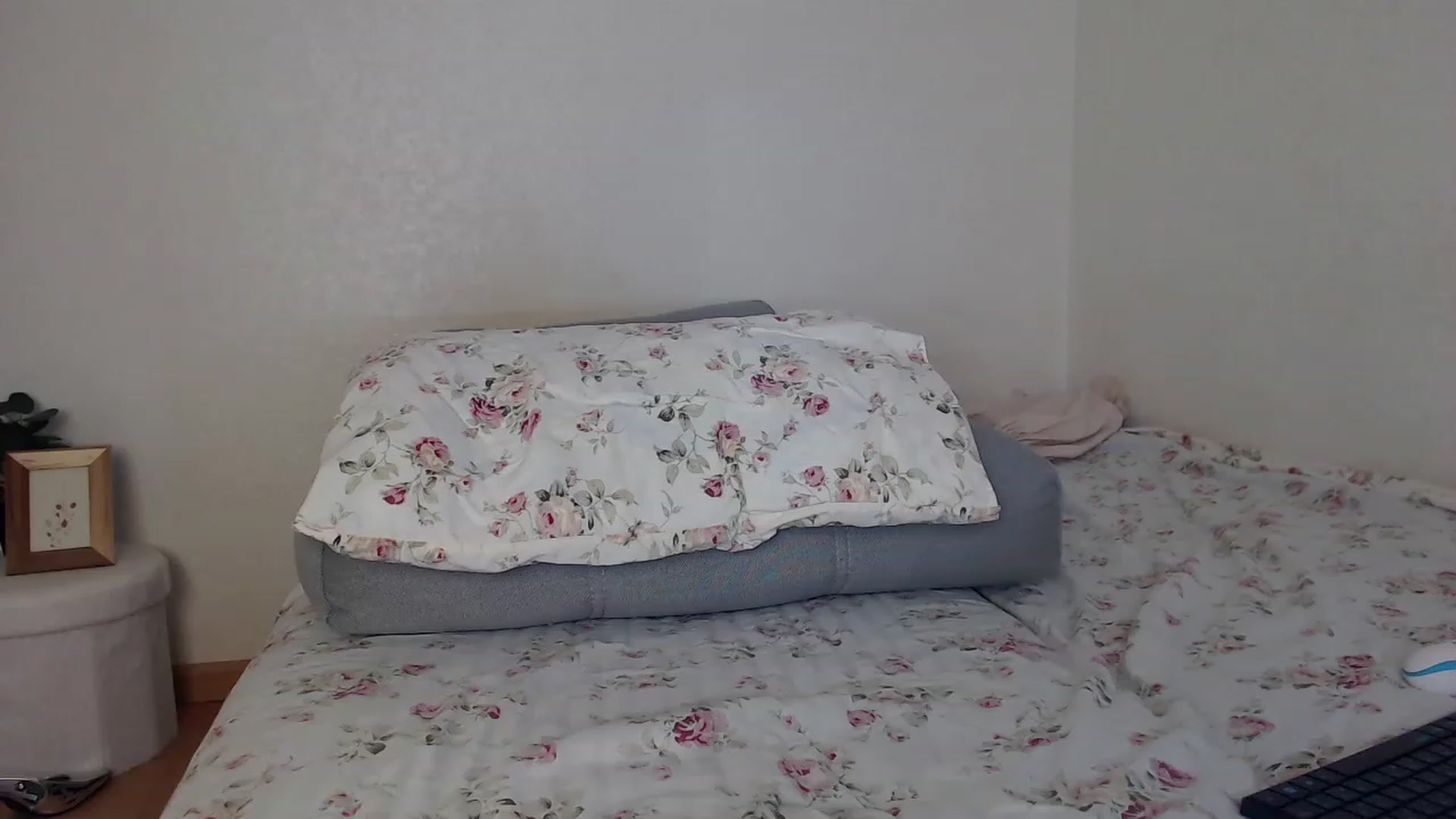 Gallery image thumbnail from Lilcutee's myfreecams stream on, 07/24/2023, 14:56 image 1 of 20