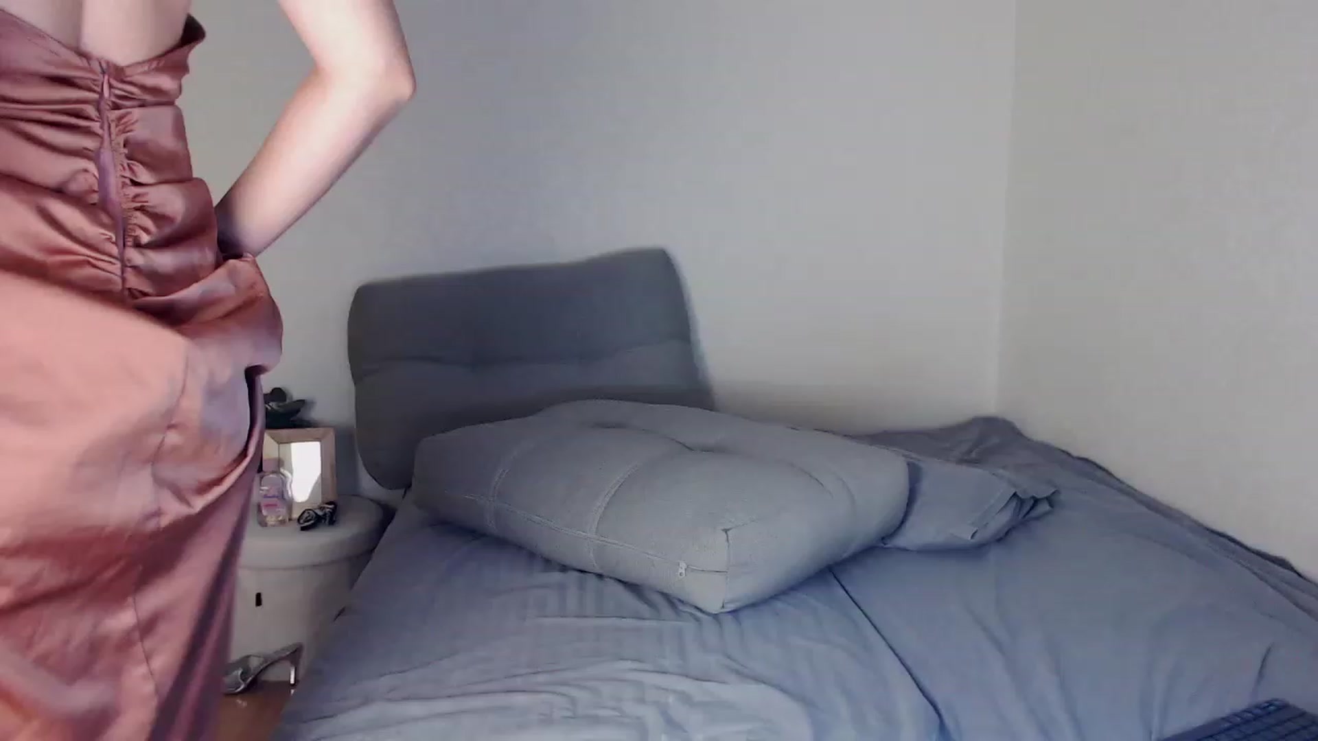 Gallery image thumbnail from Lilcutee's myfreecams stream on, 08/11/2023, 17:10 image 13 of 20