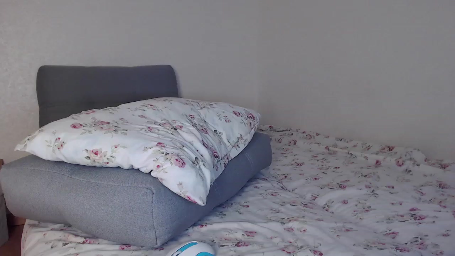 Gallery image thumbnail from Lilcutee's myfreecams stream on, 09/14/2023, 16:19 image 11 of 20