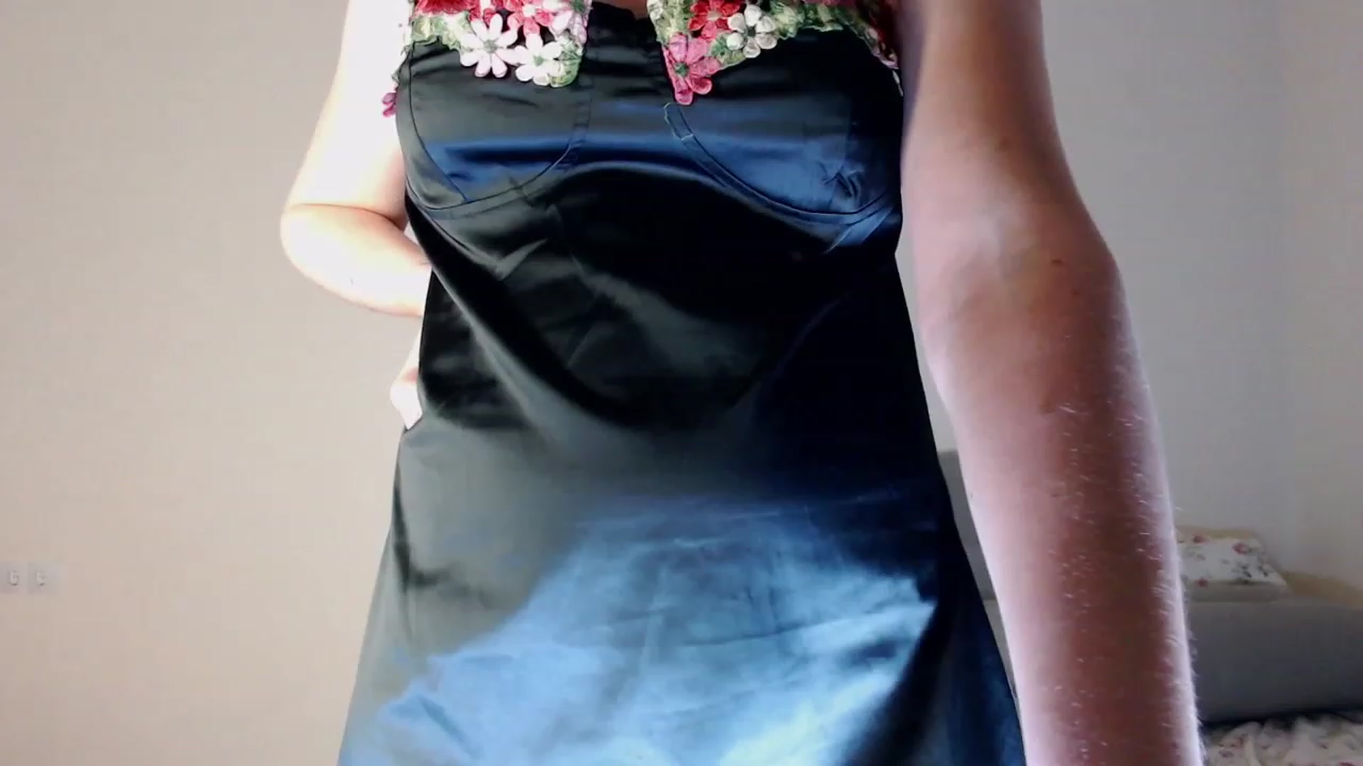 Gallery image thumbnail from Lilcutee's myfreecams stream on, 09/14/2023, 18:06 image 3 of 20