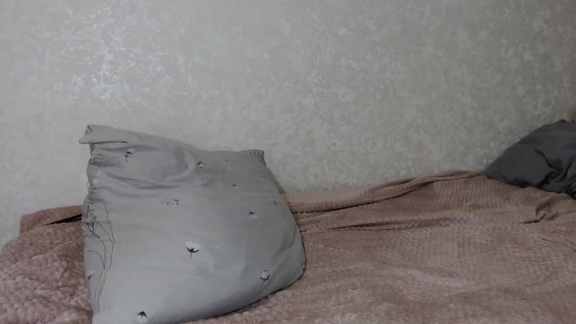 Gallery image thumbnail from Lilcutee's myfreecams stream on, 09/25/2023, 18:28 image 3 of 20