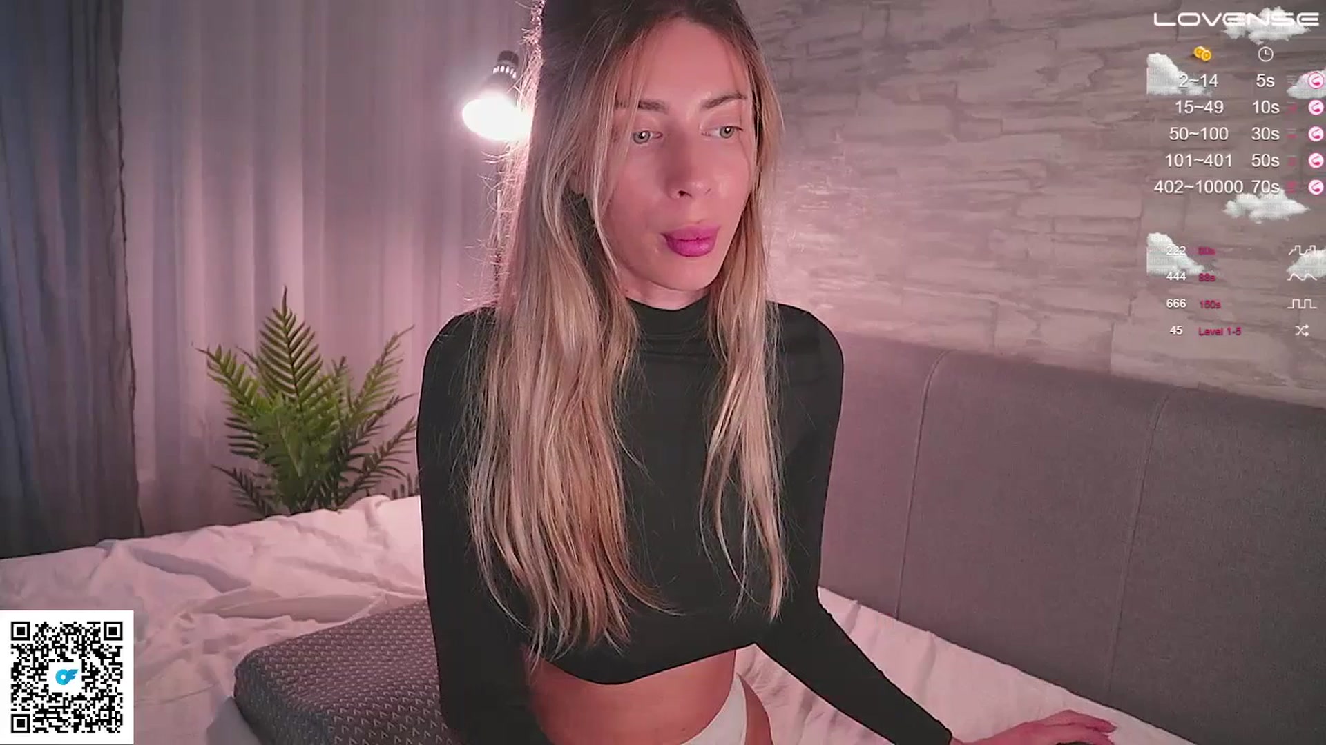 Gallery image thumbnail from Lildevone's myfreecams stream on, 07/12/2023, 18:10 image 5 of 20