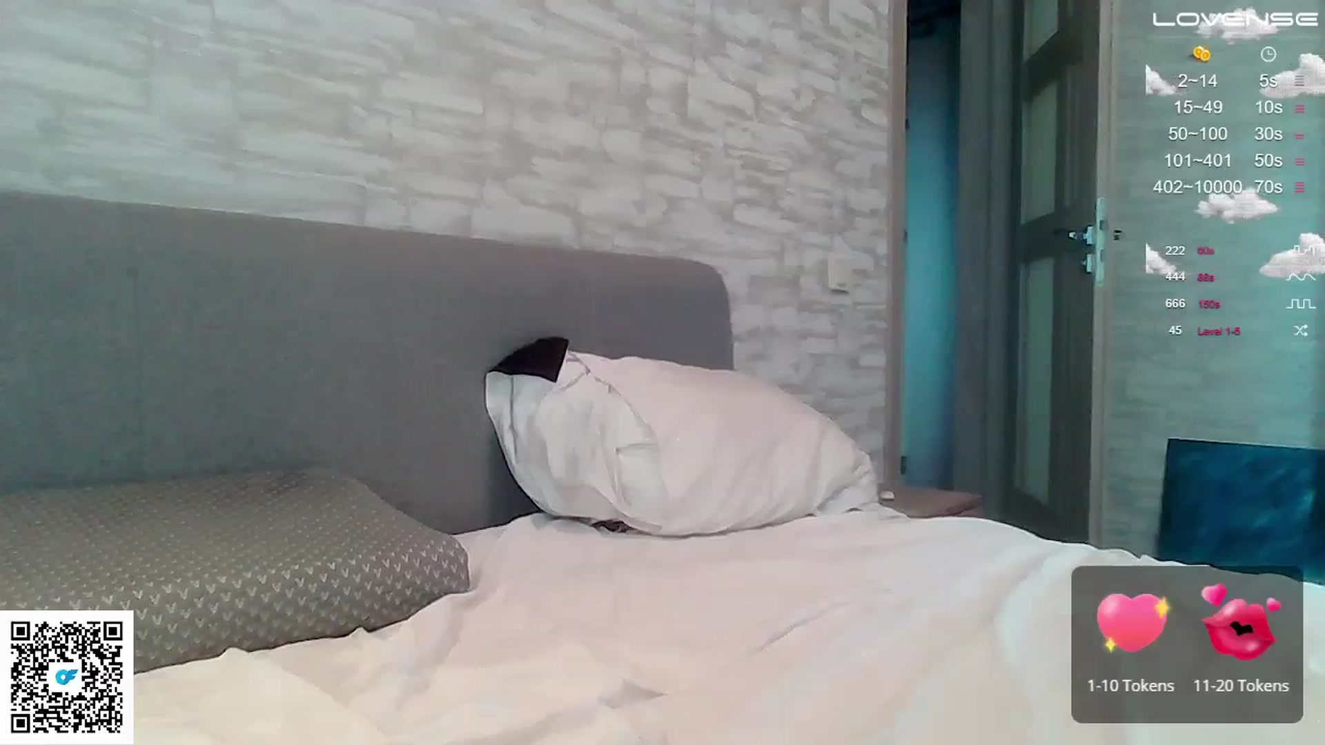 Gallery image thumbnail from Lildevone's myfreecams stream on, 07/25/2023, 14:19 image 10 of 20