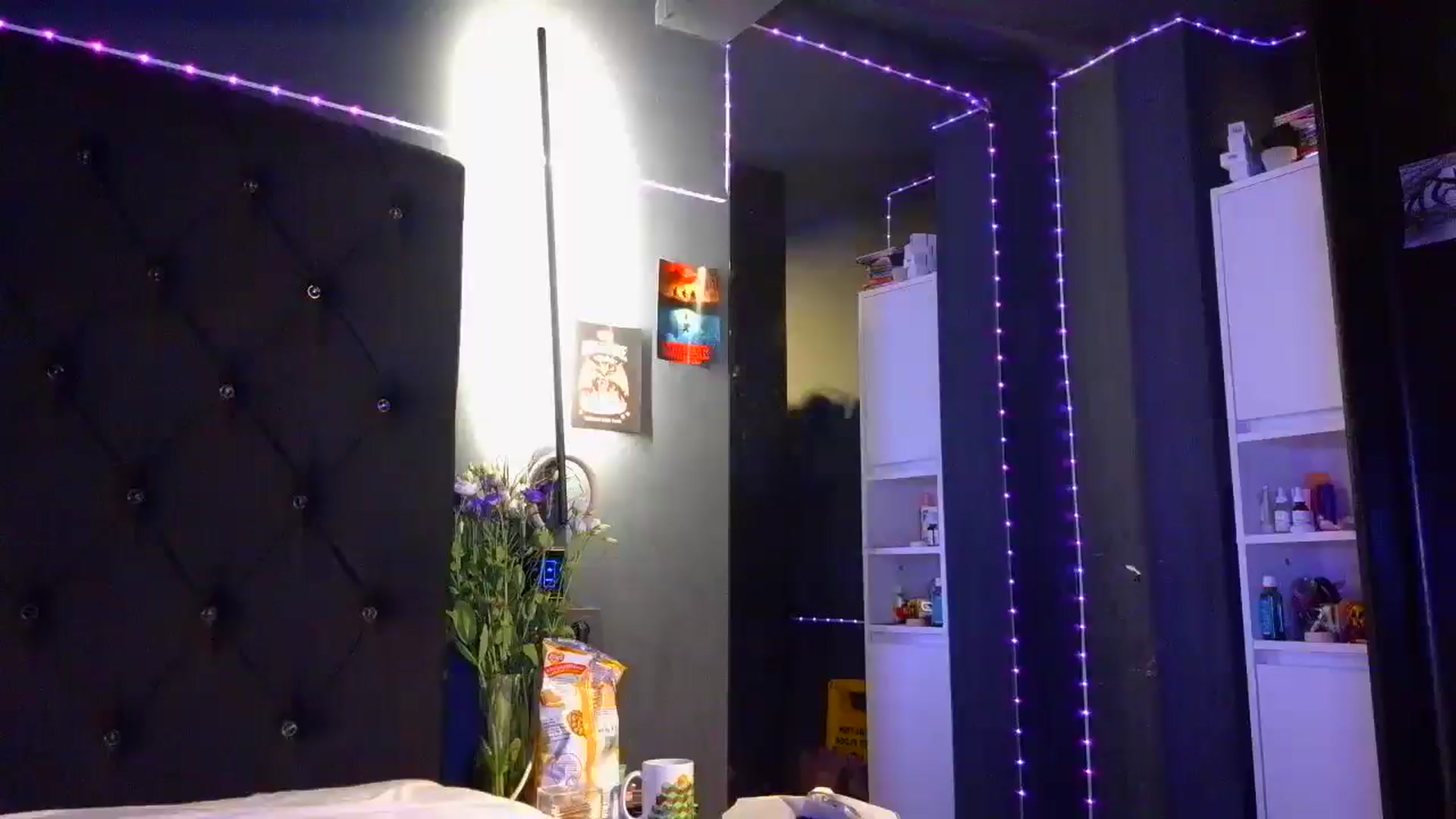 Gallery image thumbnail from LiliJane's myfreecams stream on, 12/11/2025, 08:13 image 12 of 20