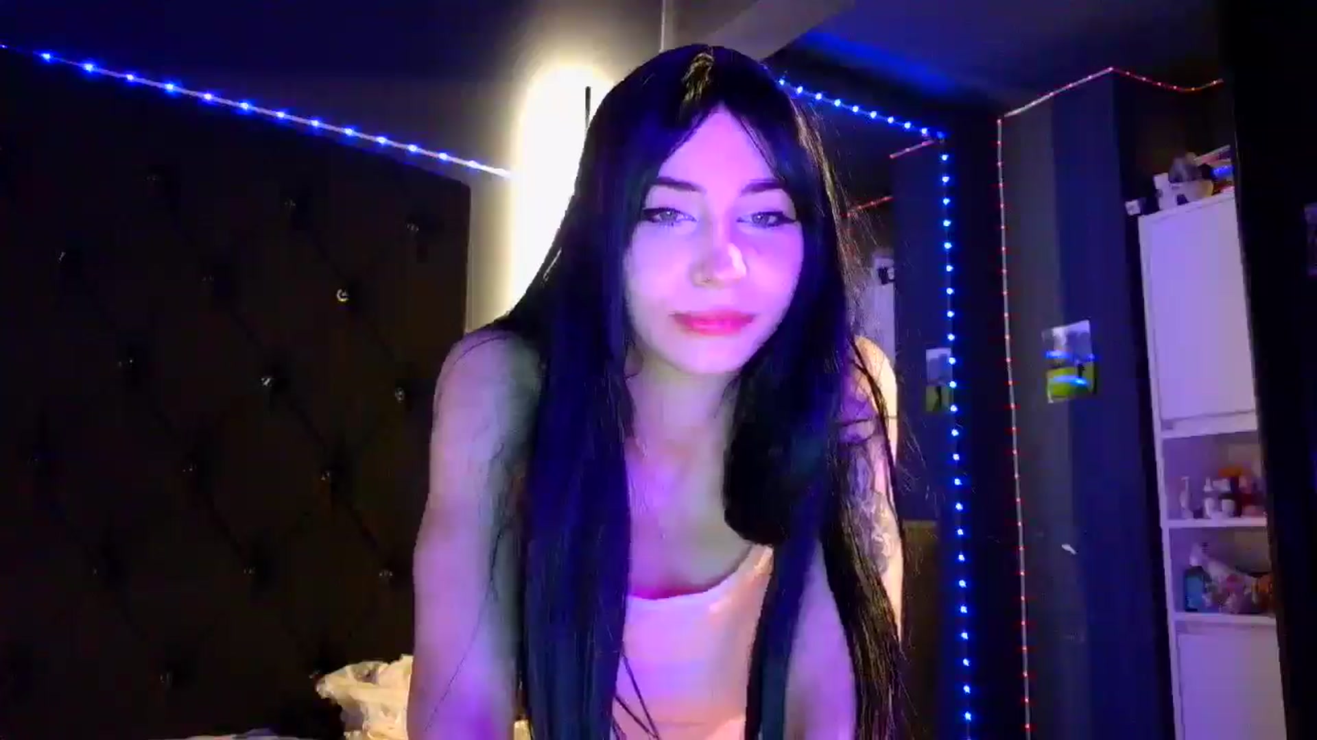 Gallery image thumbnail from LiliJane's myfreecams stream on, 12/14/2025, 14:45 image 9 of 20