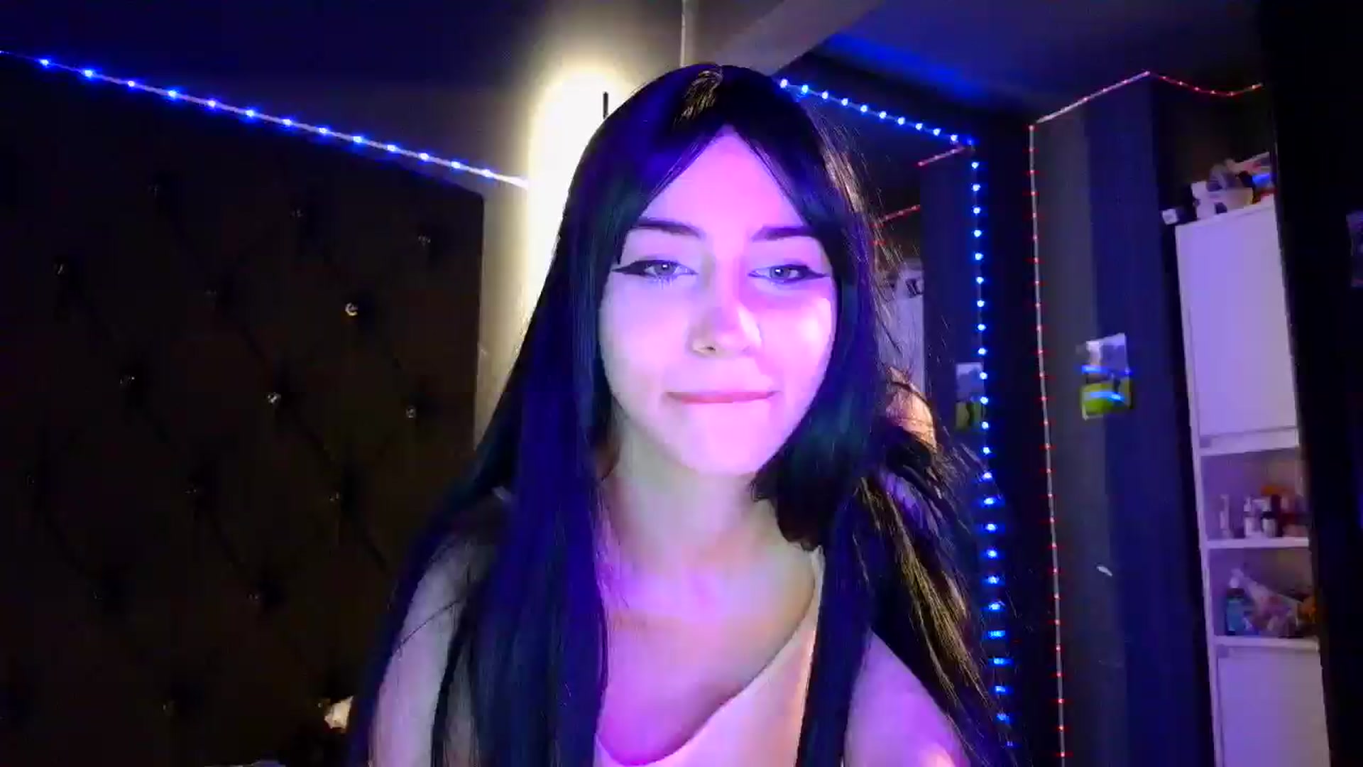 Gallery image thumbnail from LiliJane's myfreecams stream on, 12/14/2025, 14:45 image 1 of 20