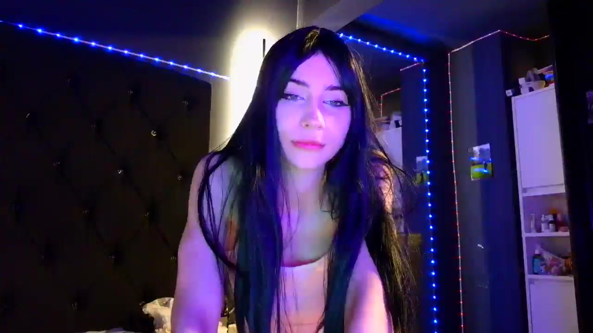 Gallery image thumbnail from LiliJane's myfreecams stream on, 12/14/2025, 14:45 image 15 of 20