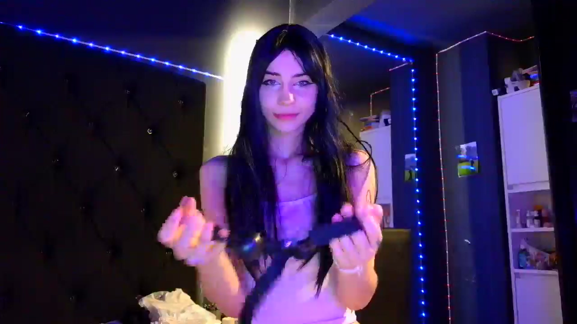 Gallery image thumbnail from LiliJane's myfreecams stream on, 12/14/2025, 14:45 image 16 of 20
