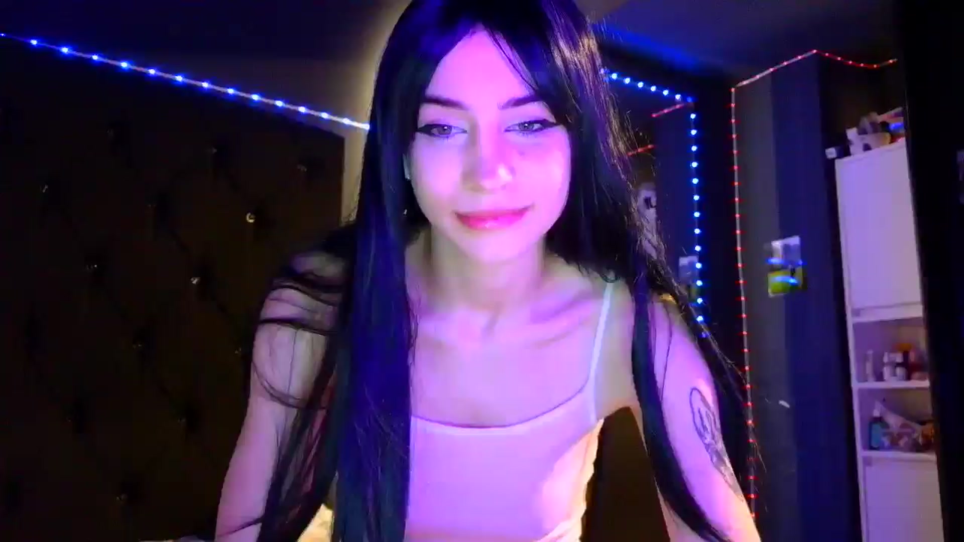 Gallery image thumbnail from LiliJane's myfreecams stream on, 12/14/2025, 15:09 image 6 of 20