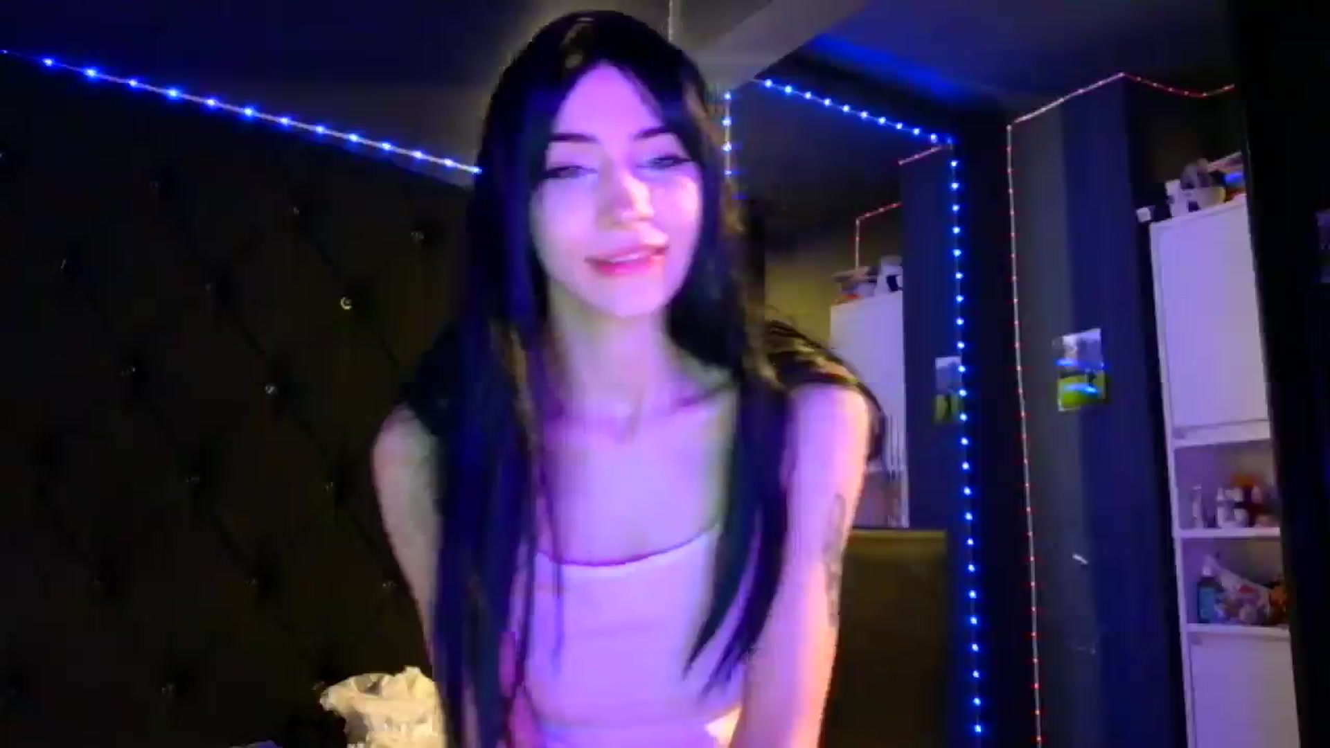 Gallery image thumbnail from LiliJane's myfreecams stream on, 12/14/2025, 15:09 image 10 of 20