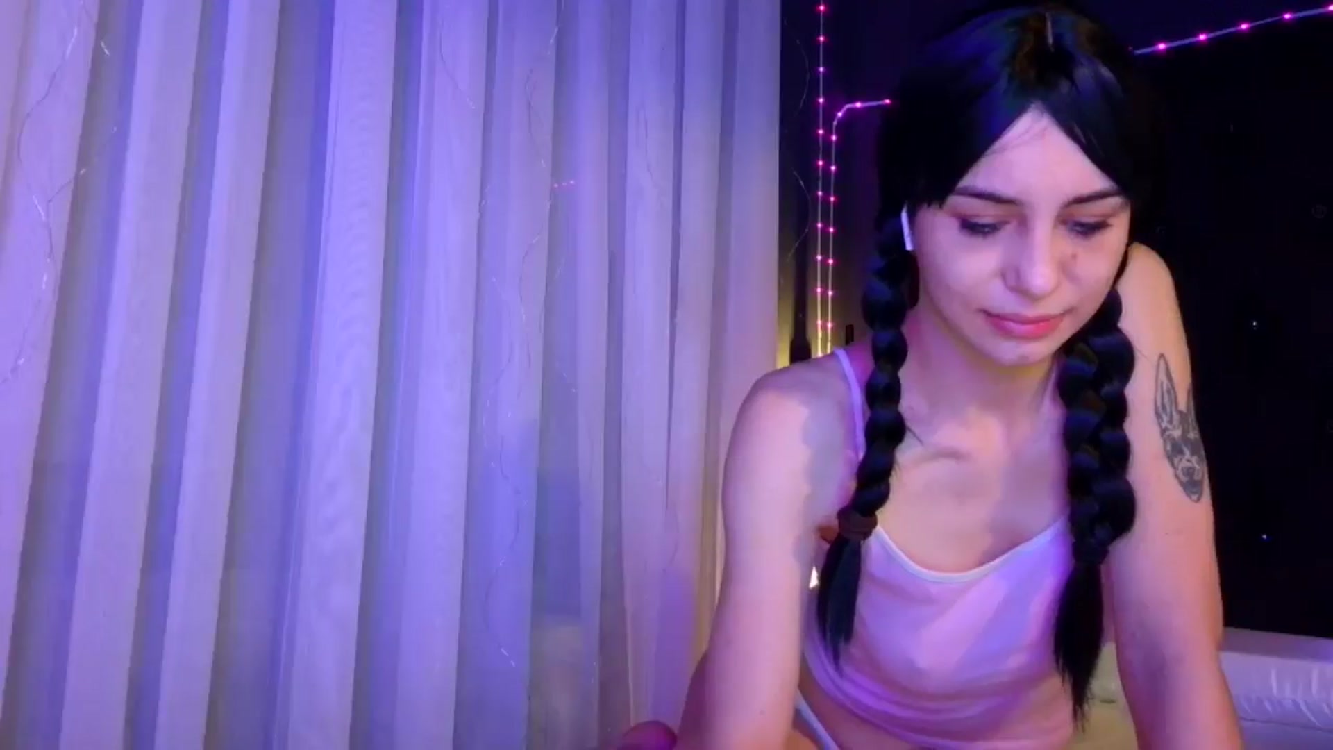 Gallery image thumbnail from LiliJane's myfreecams stream on, 12/15/2025, 13:53 image 20 of 20
