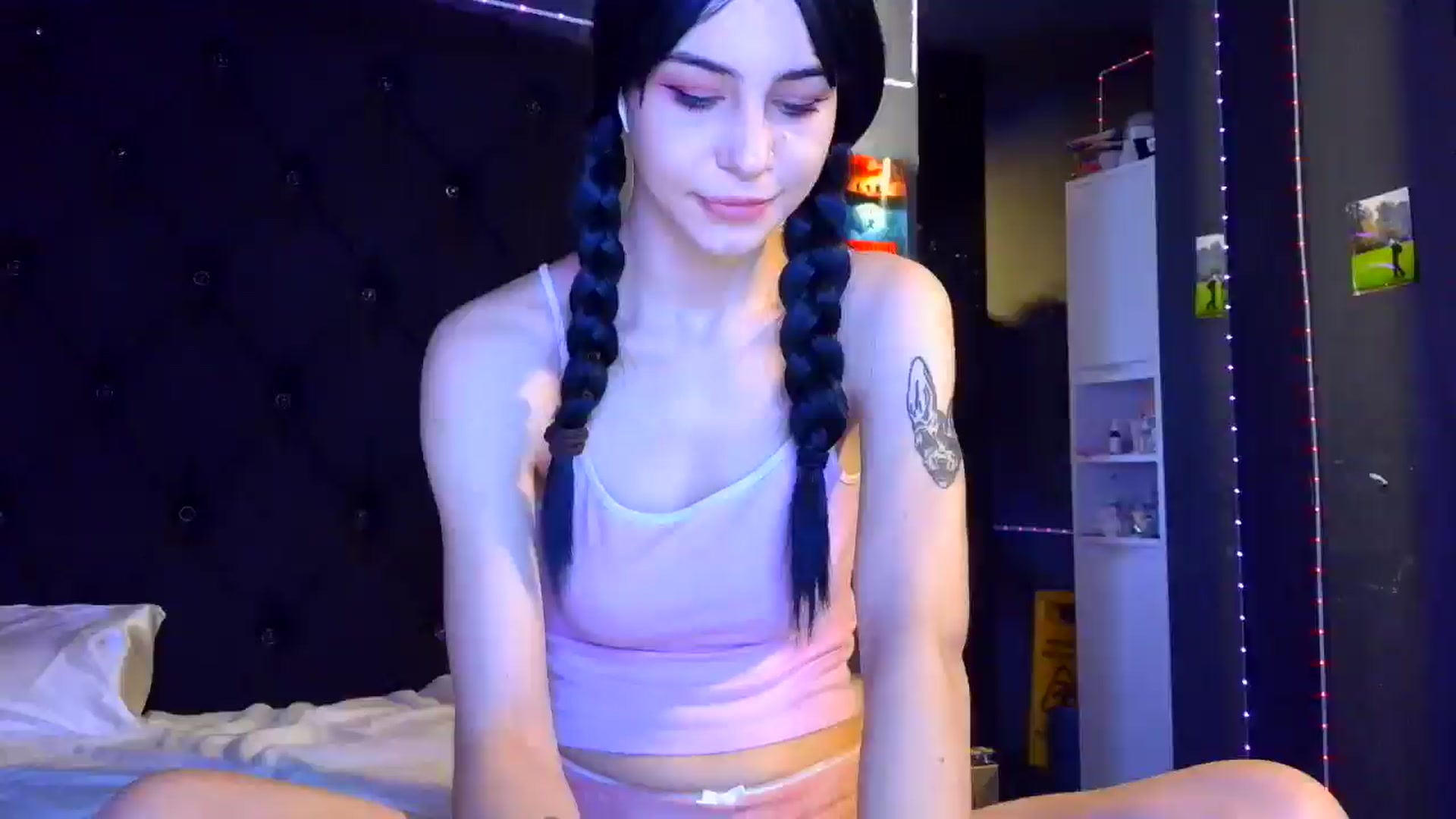Gallery image thumbnail from LiliJane's myfreecams stream on, 12/16/2025, 12:53 image 1 of 20