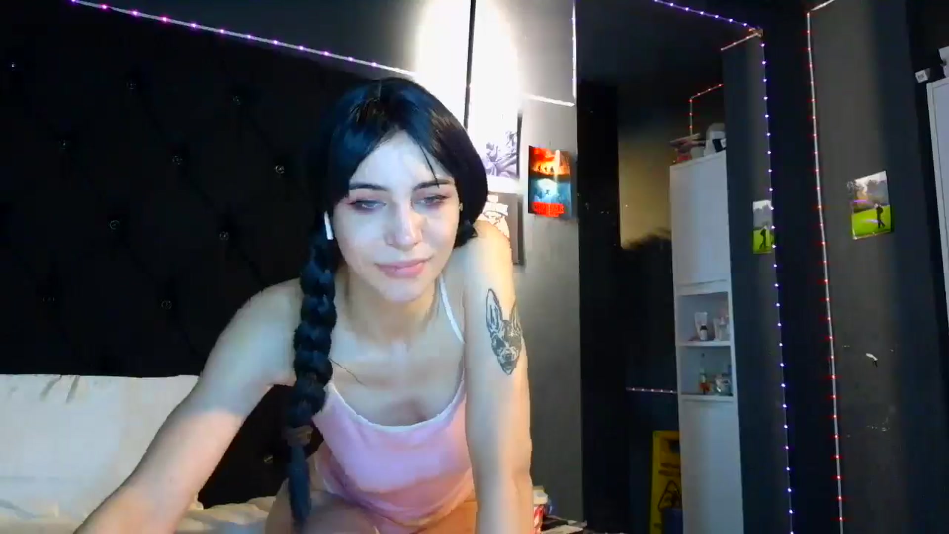 Gallery image thumbnail from LiliJane's myfreecams stream on, 12/16/2025, 18:23 image 8 of 20