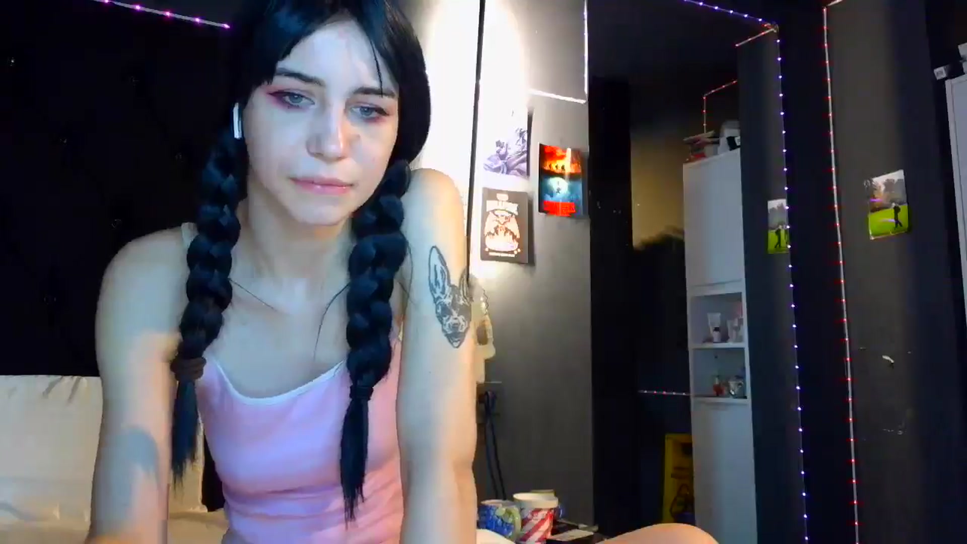 Gallery image thumbnail from LiliJane's myfreecams stream on, 12/16/2025, 18:23 image 18 of 20