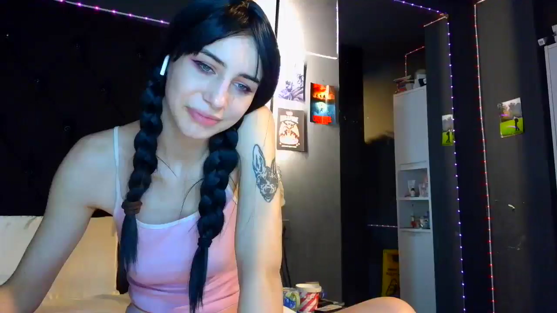 Gallery image thumbnail from LiliJane's myfreecams stream on, 12/16/2025, 18:23 image 17 of 20