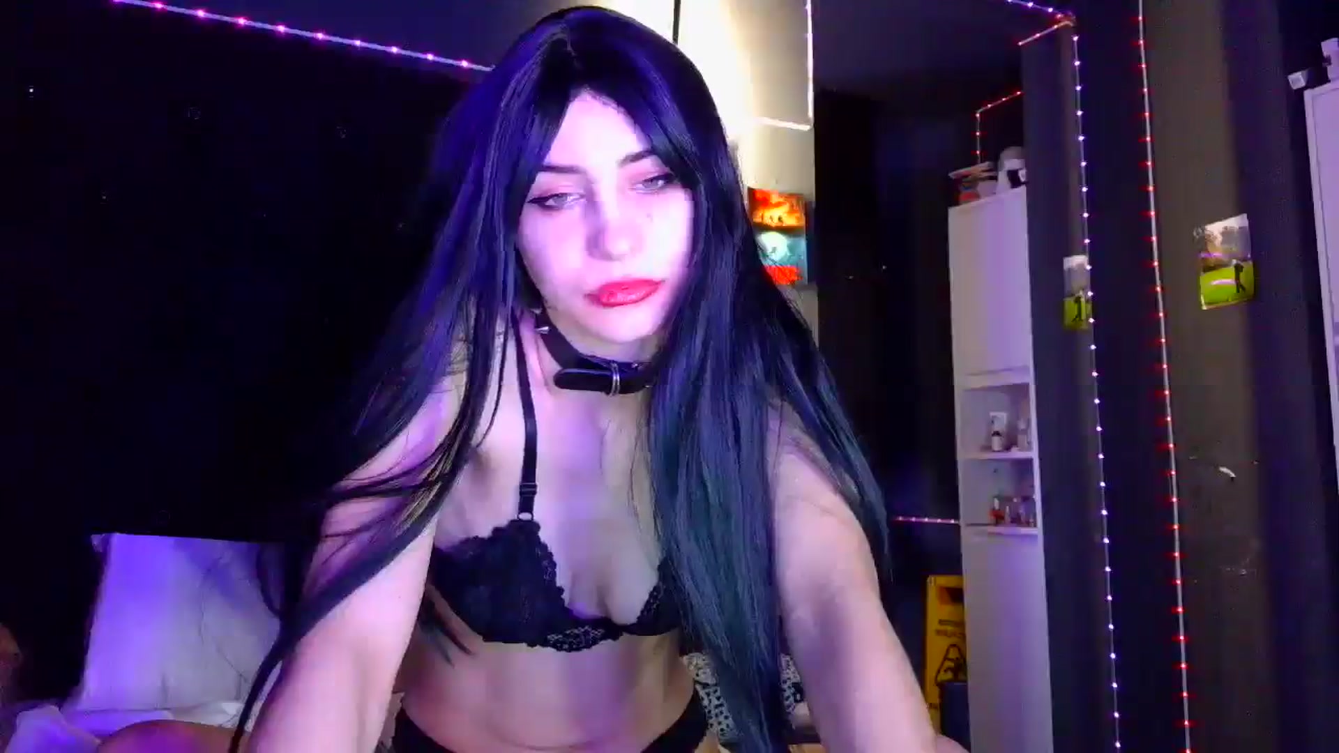 Gallery image thumbnail from LiliJane's myfreecams stream on, 12/18/2025, 09:40 image 20 of 20