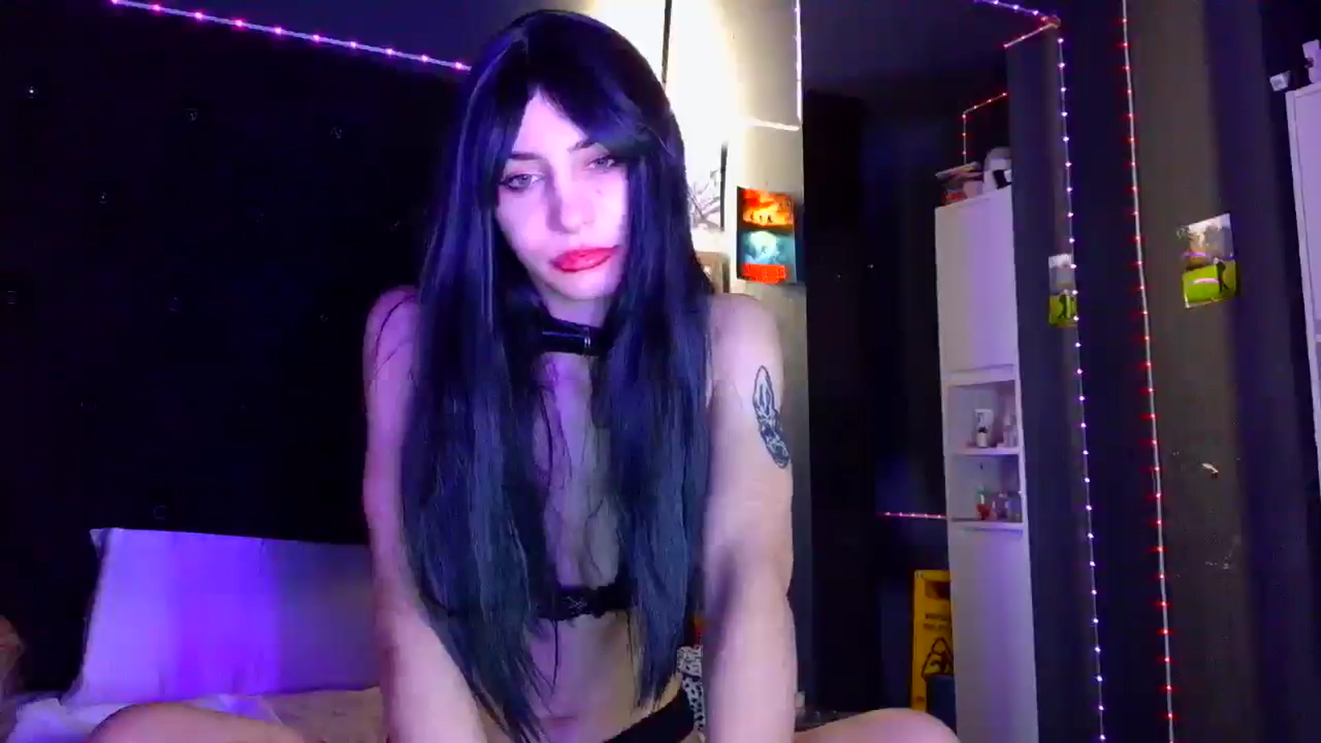 Gallery image thumbnail from LiliJane's myfreecams stream on, 12/18/2025, 09:40 image 15 of 20