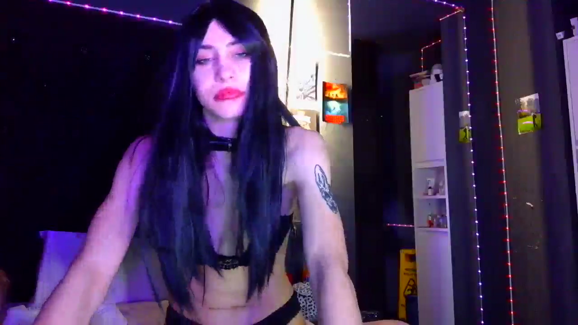 Gallery image thumbnail from LiliJane's myfreecams stream on, 12/18/2025, 09:40 image 14 of 20