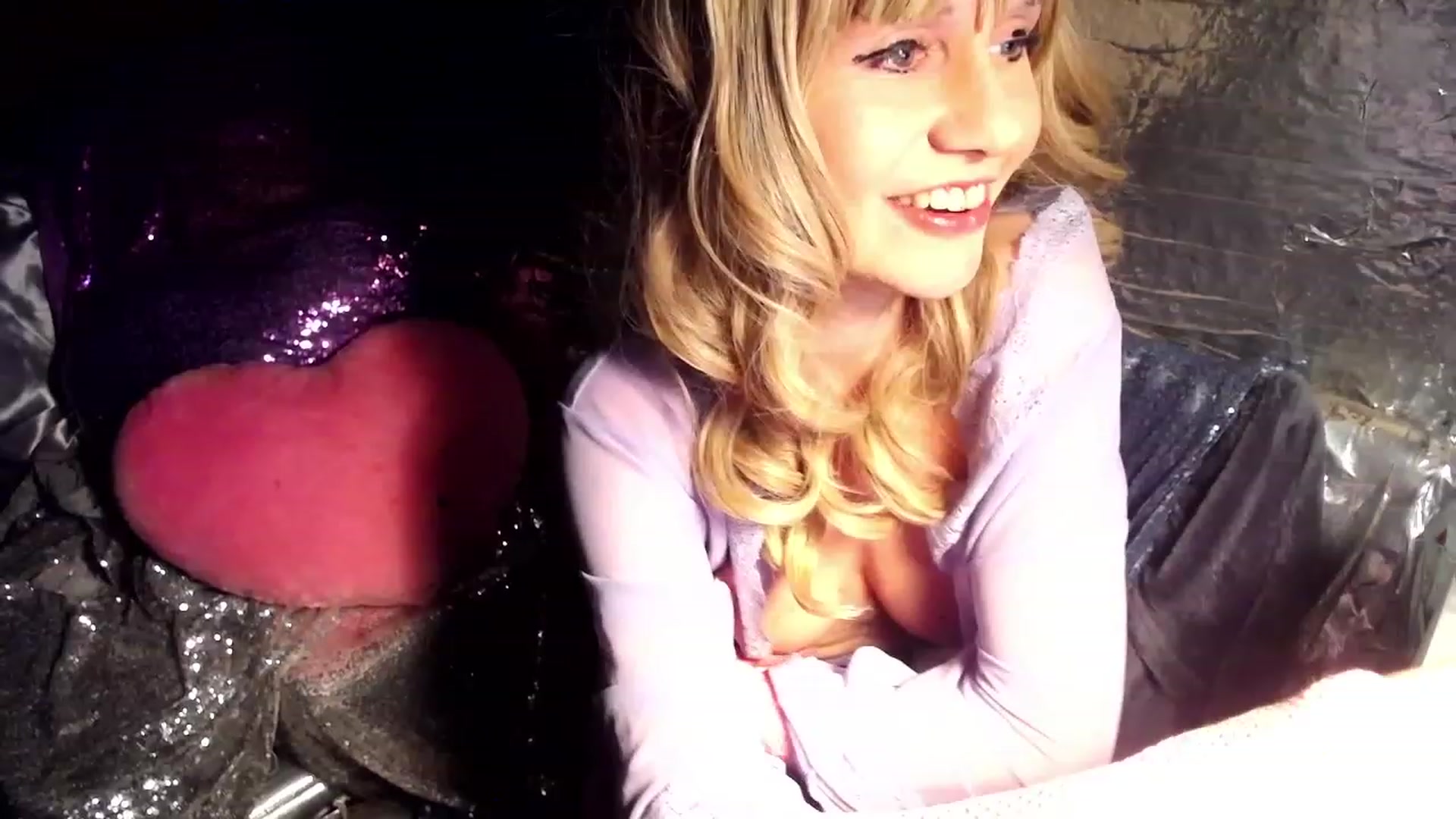 Gallery image thumbnail from LiliLace's myfreecams stream on, 02/18/2023, 13:03 image 19 of 20
