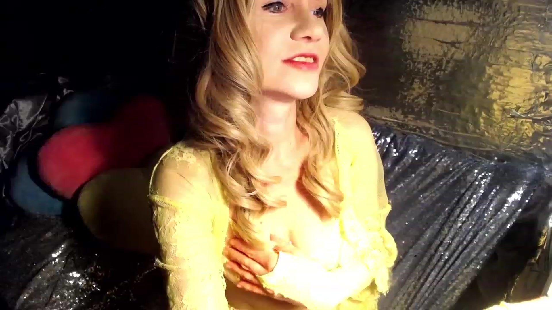 Gallery image thumbnail from LiliLace's myfreecams stream on, 02/19/2023, 11:30 image 17 of 20