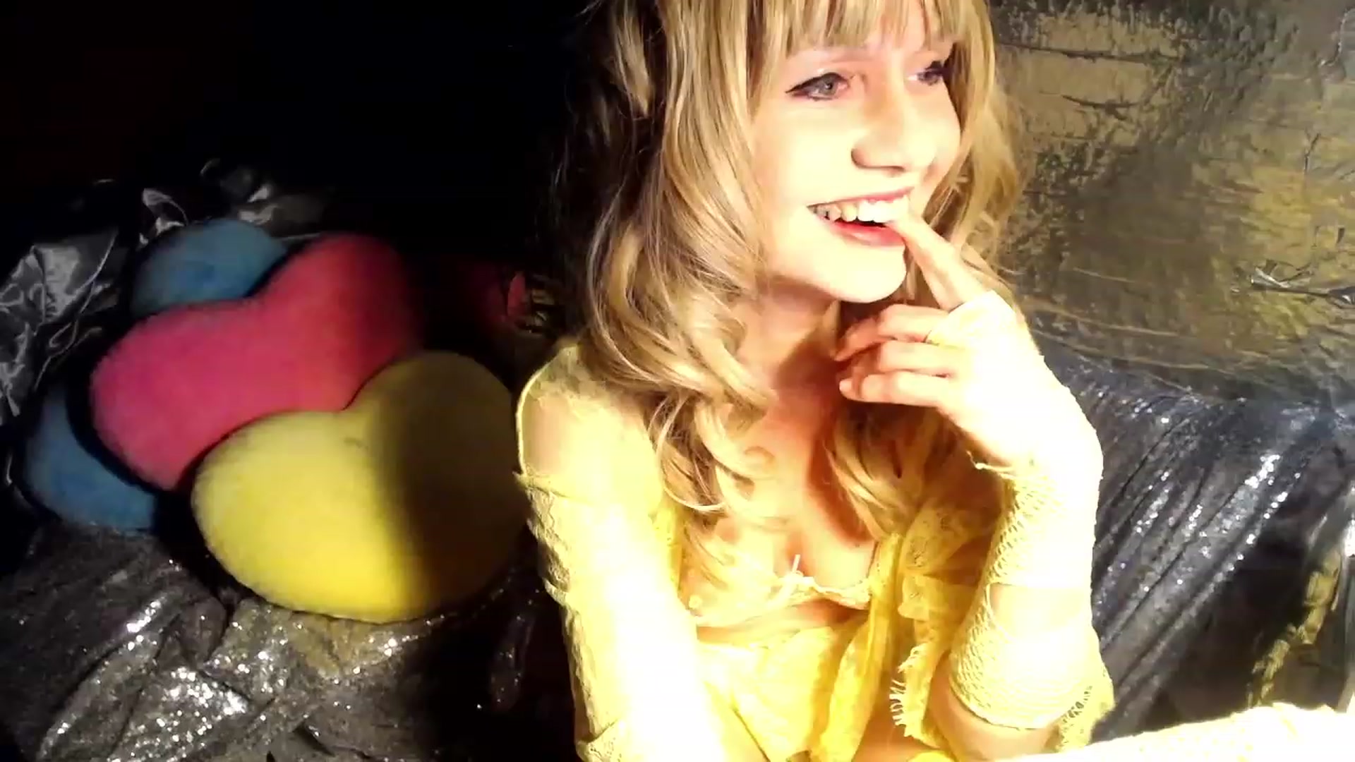 Gallery image thumbnail from LiliLace's myfreecams stream on, 02/19/2023, 11:30 image 3 of 20