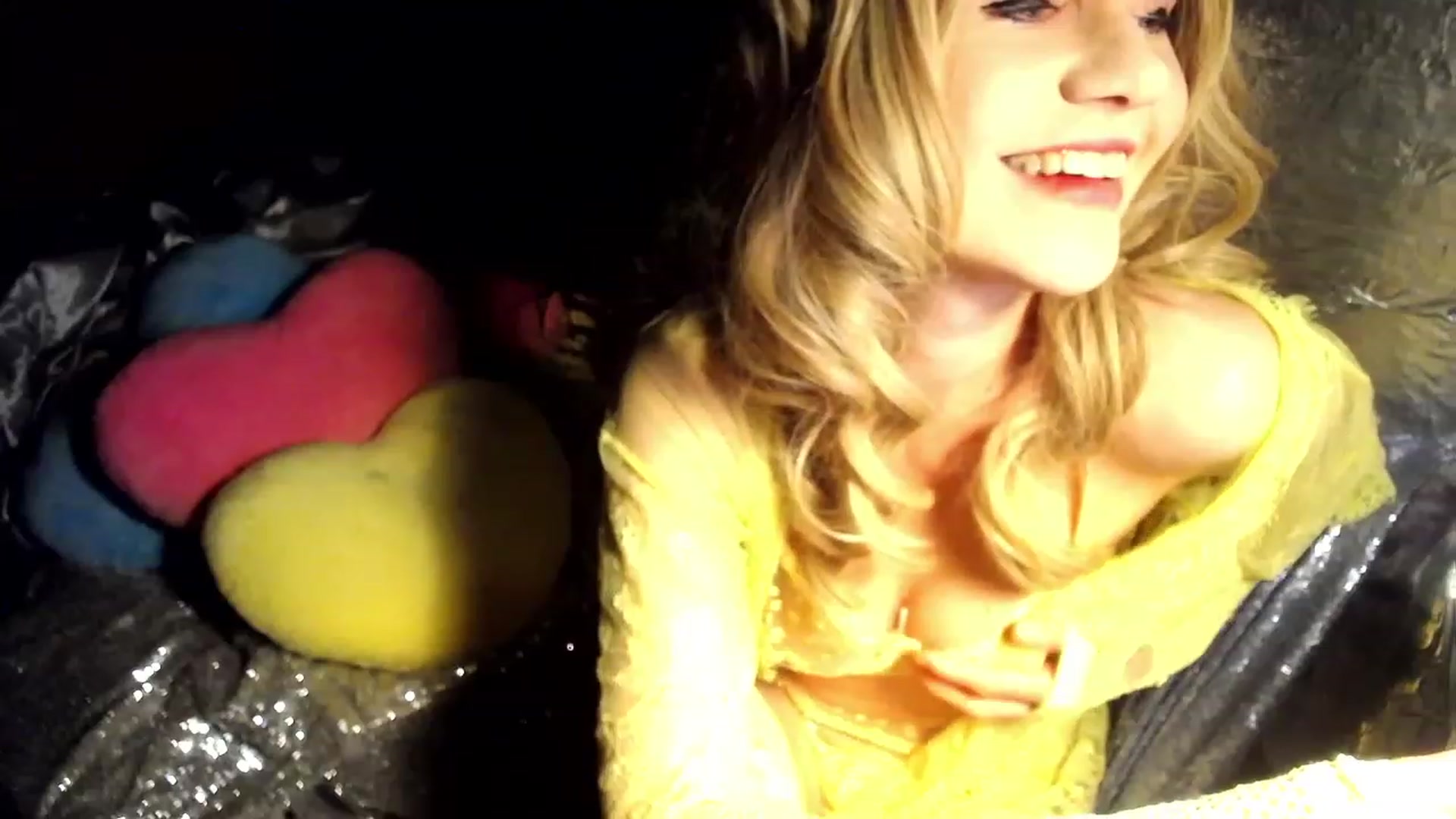 Gallery image thumbnail from LiliLace's myfreecams stream on, 02/19/2023, 11:30 image 8 of 20
