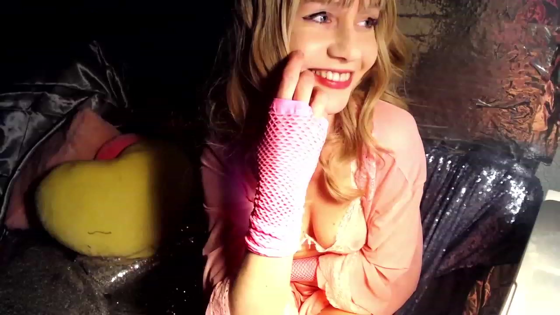Gallery image thumbnail from LiliLace's myfreecams stream on, 02/22/2023, 12:13 image 18 of 20