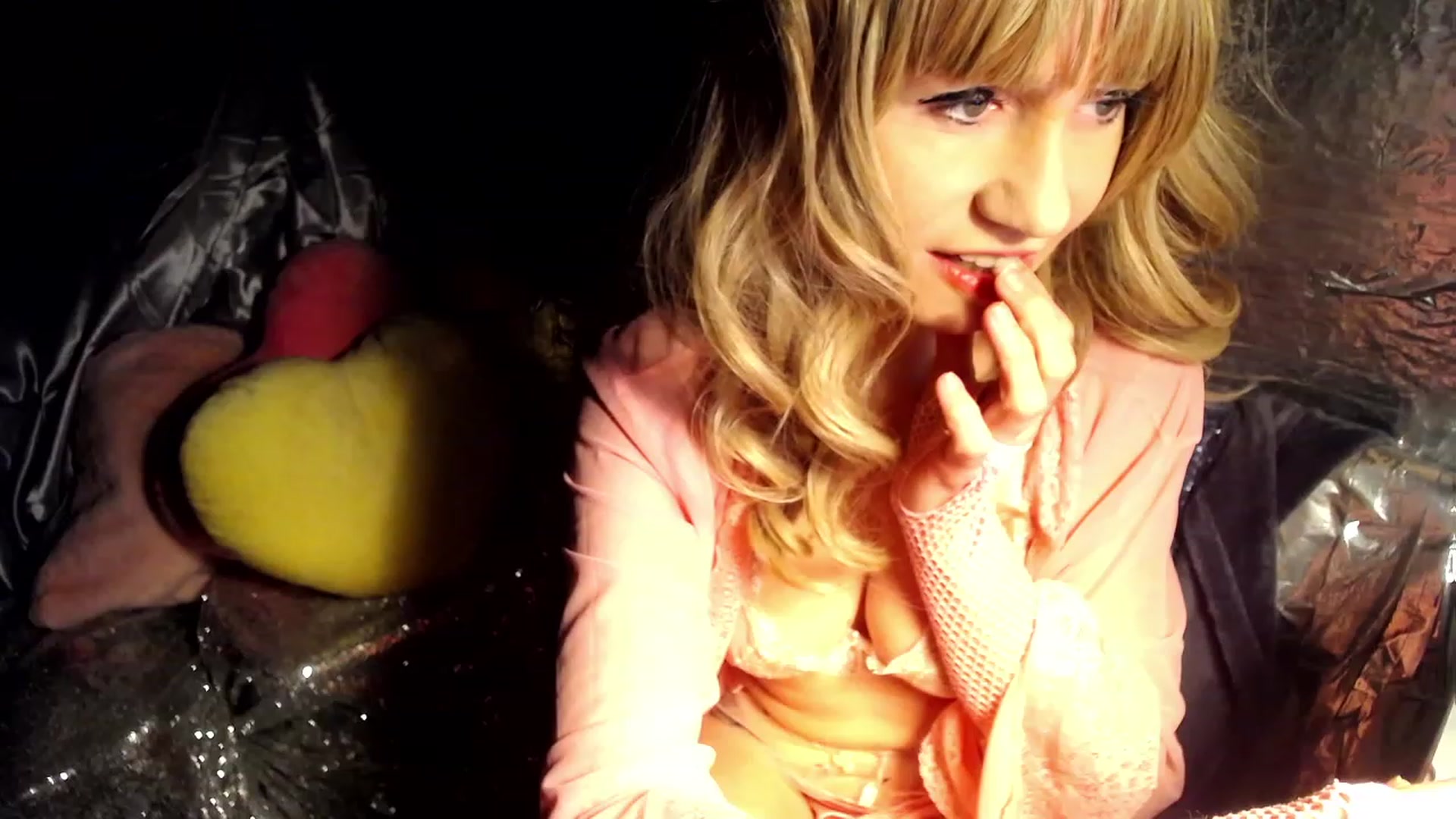 Gallery image thumbnail from LiliLace's myfreecams stream on, 02/26/2023, 13:32 image 10 of 20
