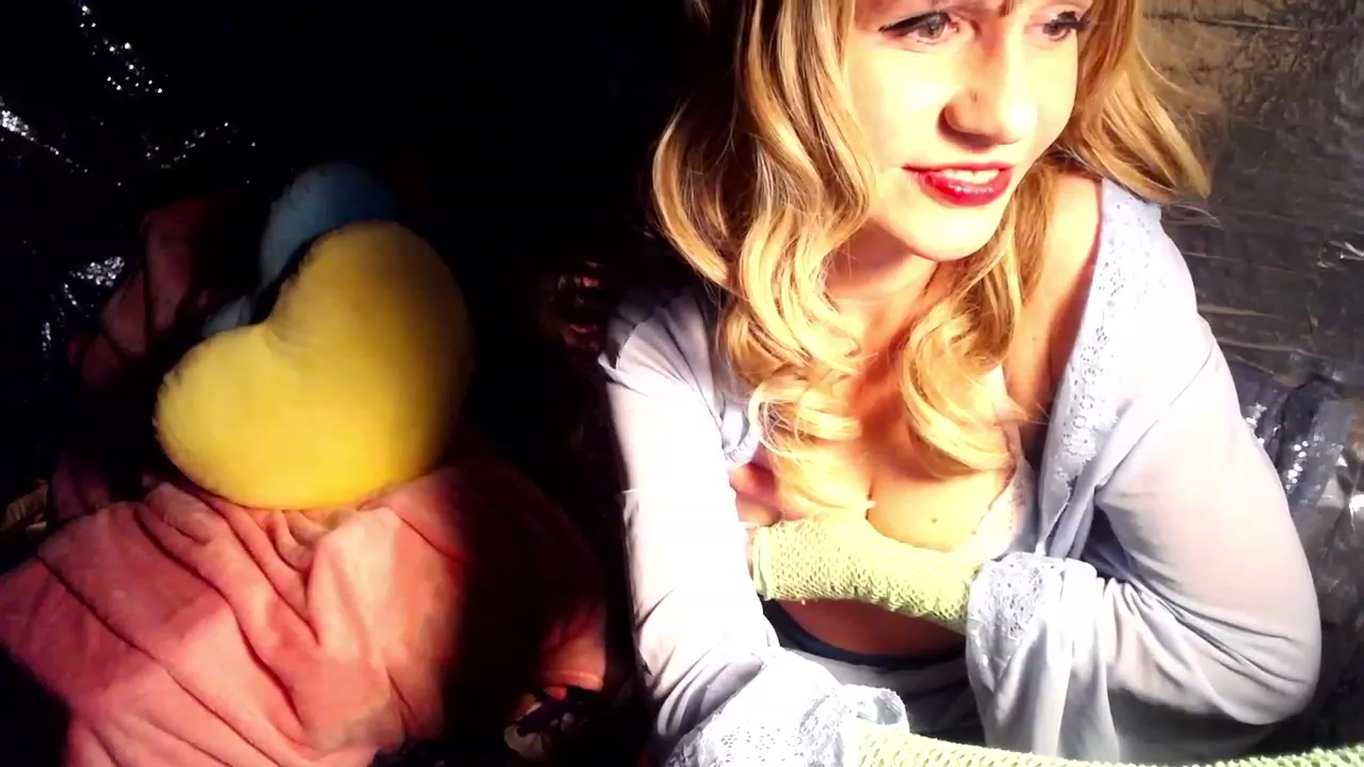 Gallery image thumbnail from LiliLace's myfreecams stream on, 05/14/2023, 12:41 image 8 of 20