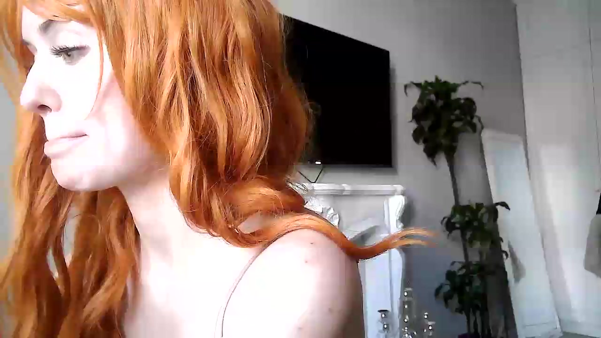Gallery image thumbnail from LiliRed's myfreecams stream on, 09/10/2026, 09:47 image 3 of 20